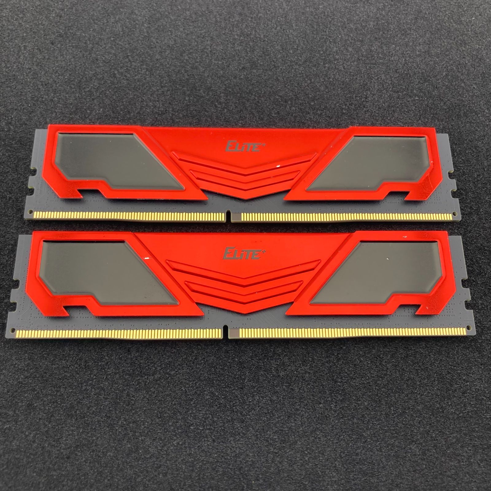 Team メモリ 16GB(8GB ×2） / DDR4-3200 / / TPRD48G3200HC22BK