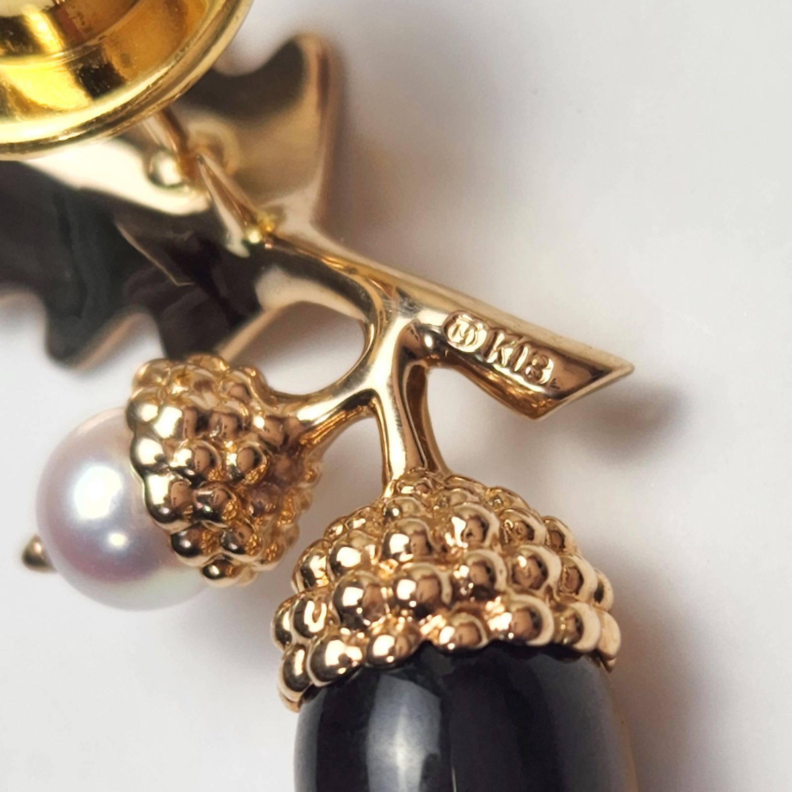 MIKMOTO ミキモト K18 どんぐり ピンブローチ - メルカリ