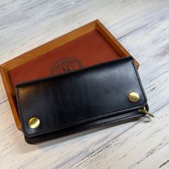 トラッカーウォレット ミドル 2層】 クロムエクセル シルバー - メルカリ