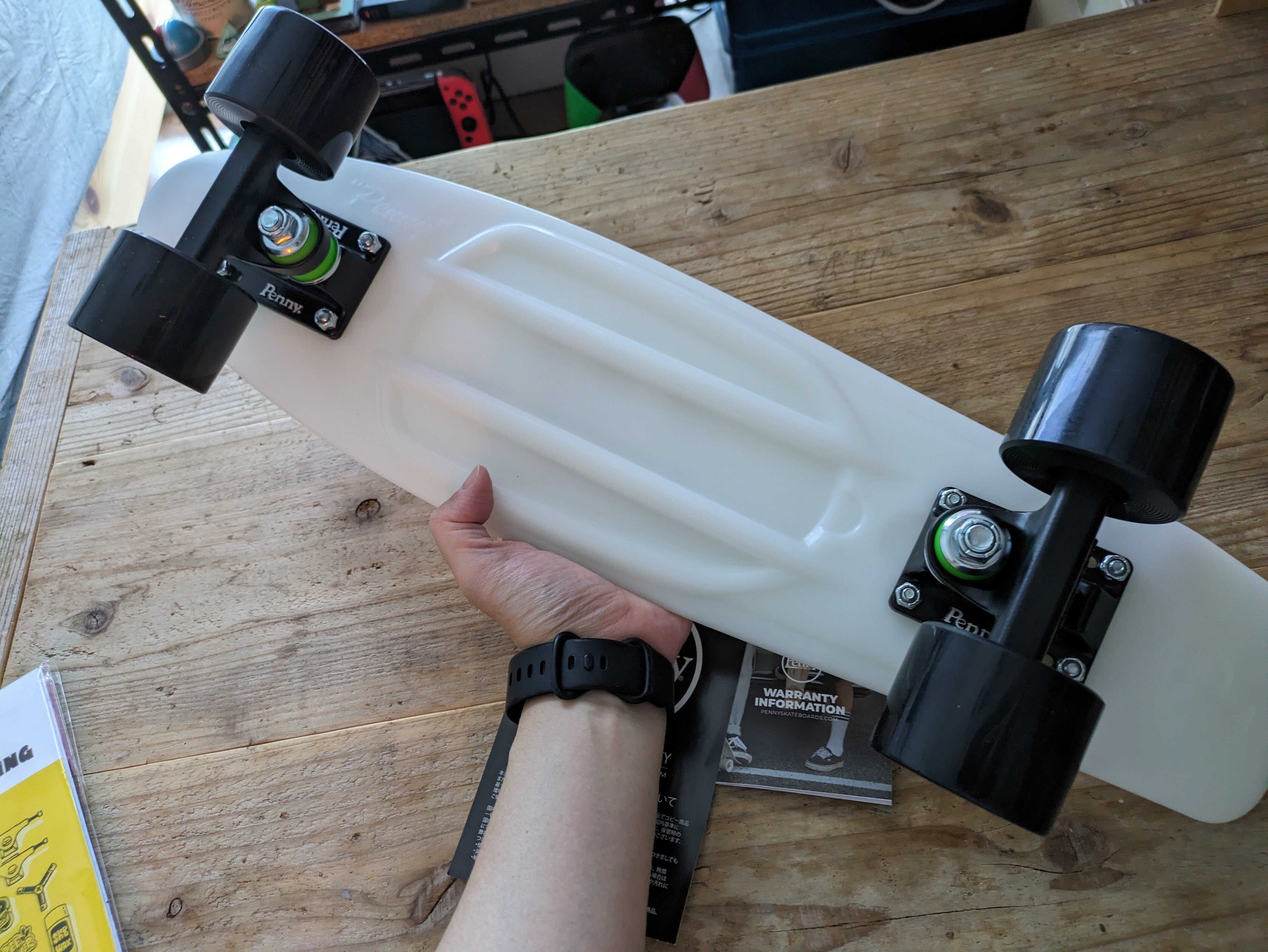 スケートボード】「Penny クラシックス 蓄光デッキ／CASPER ・22インチ