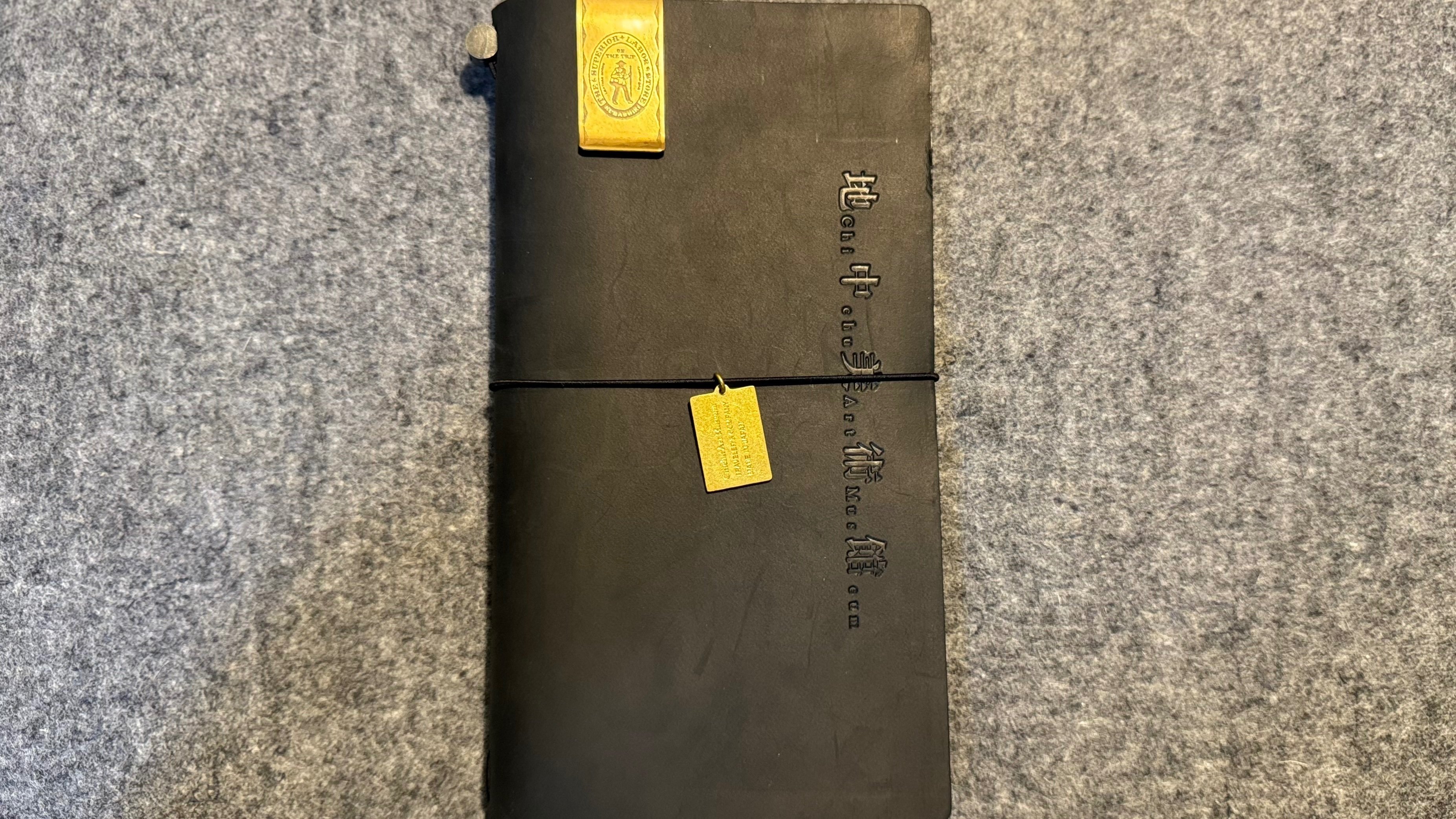 地中美術館 トラベラーズノート・チャーム 2点セット 地中美術館