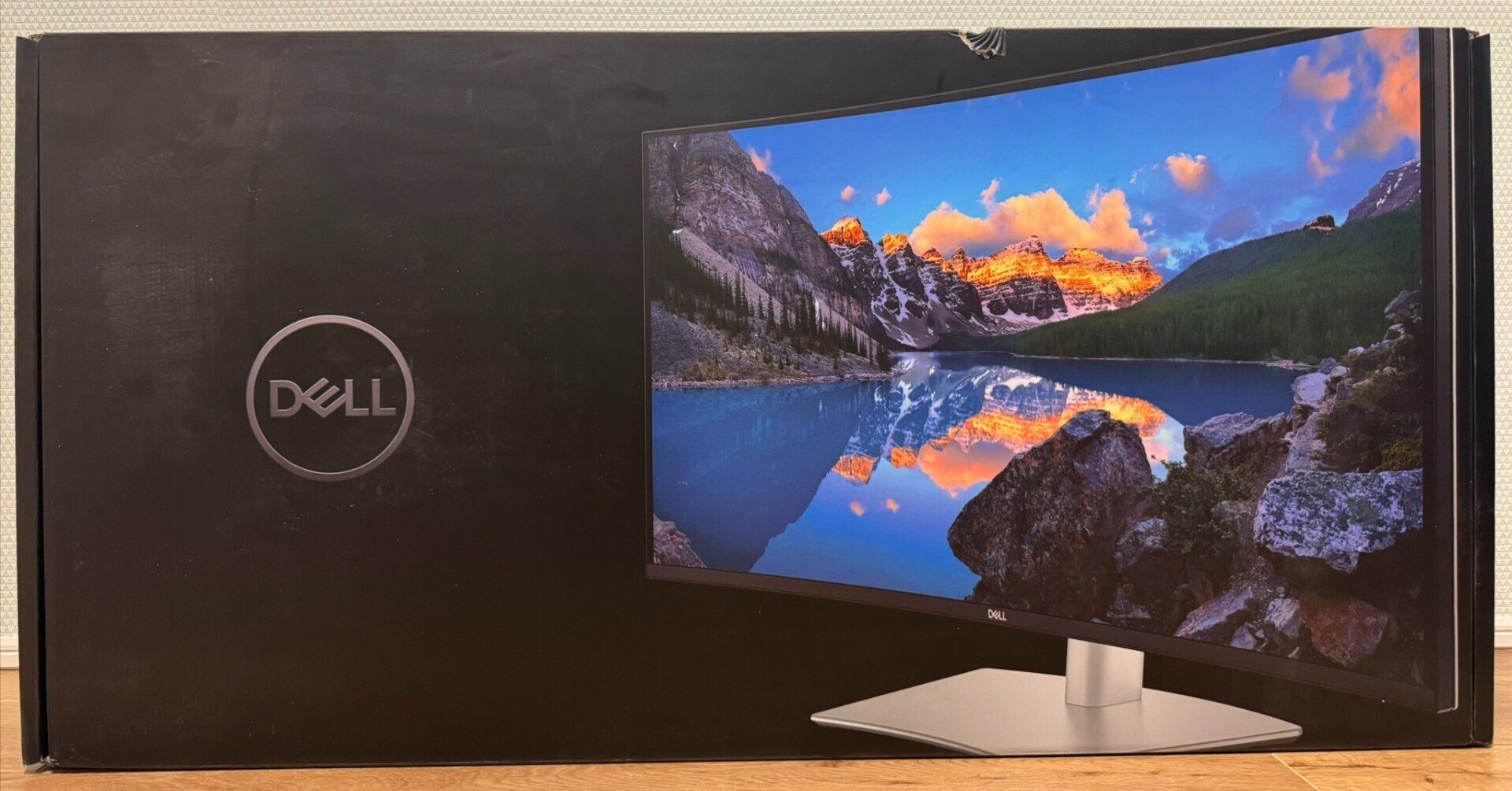 開封の儀 | Dell U4025QW - 40インチ ウルトラワイド 5K x 2Kモニター