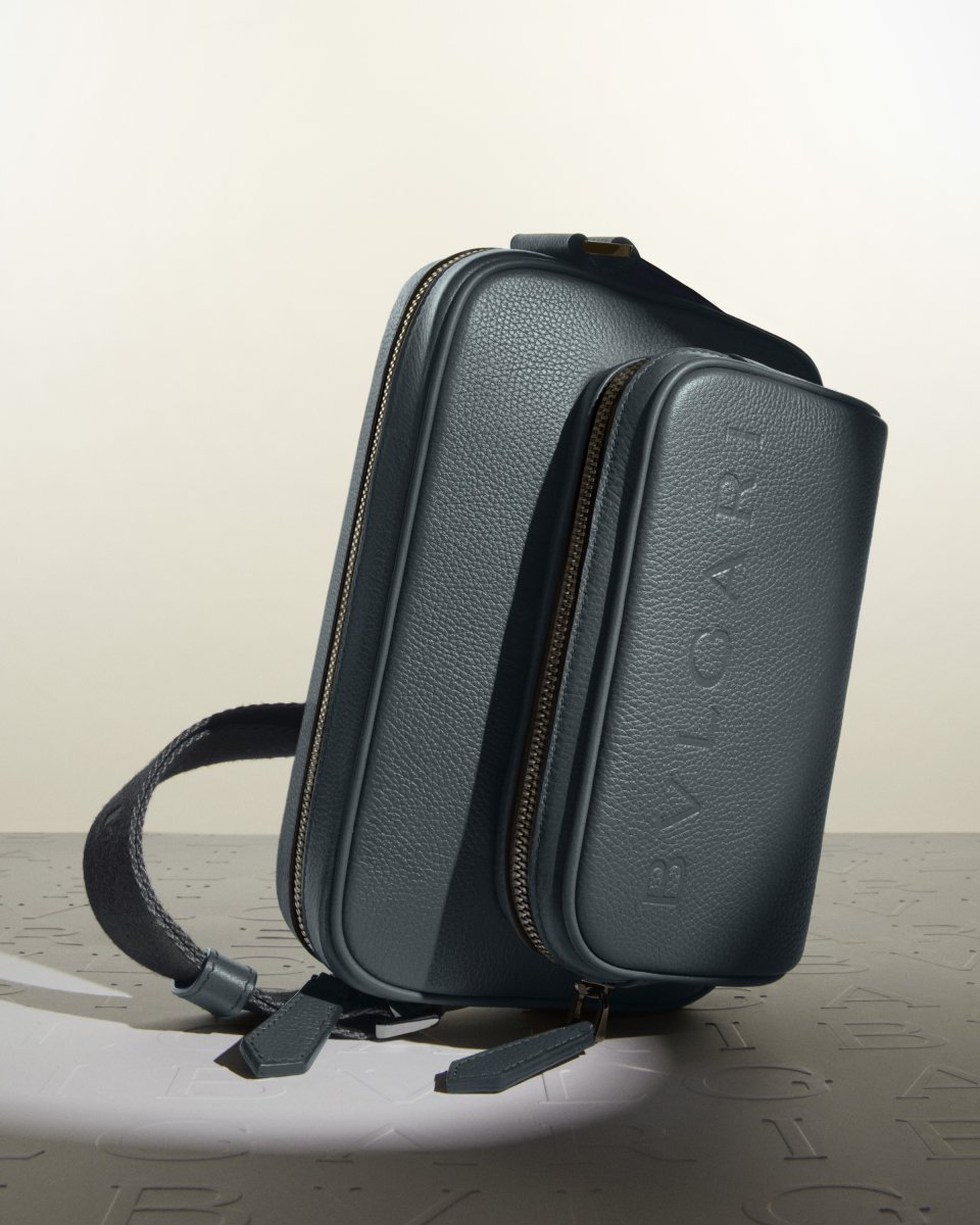 ブルガリ、アンバサダーの山下智久を新作メンズ レザーグッズ