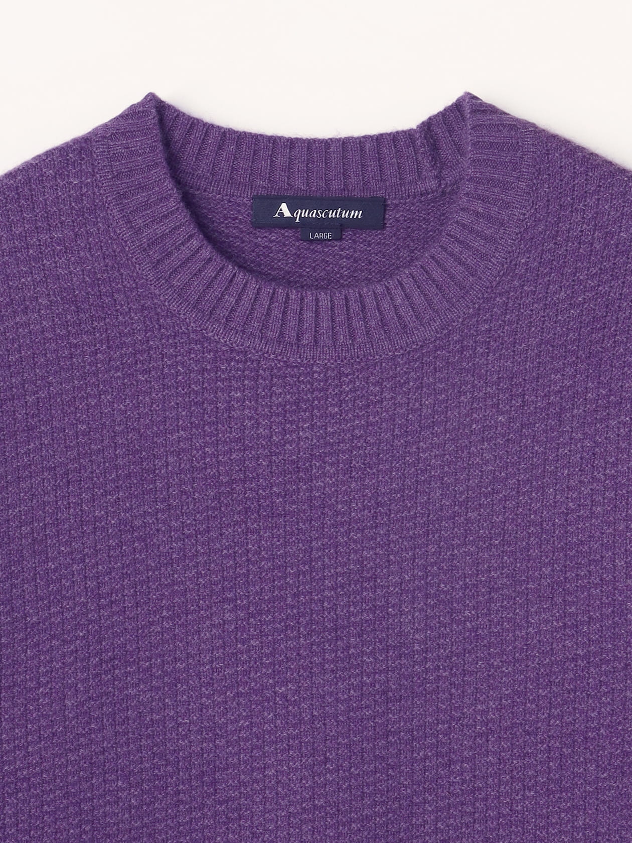 カシミヤクルーネックニット