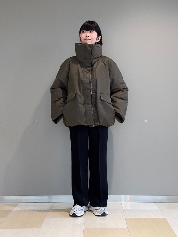 スタンドカラーパデッドブルゾン（レディース）の着用コーディネート