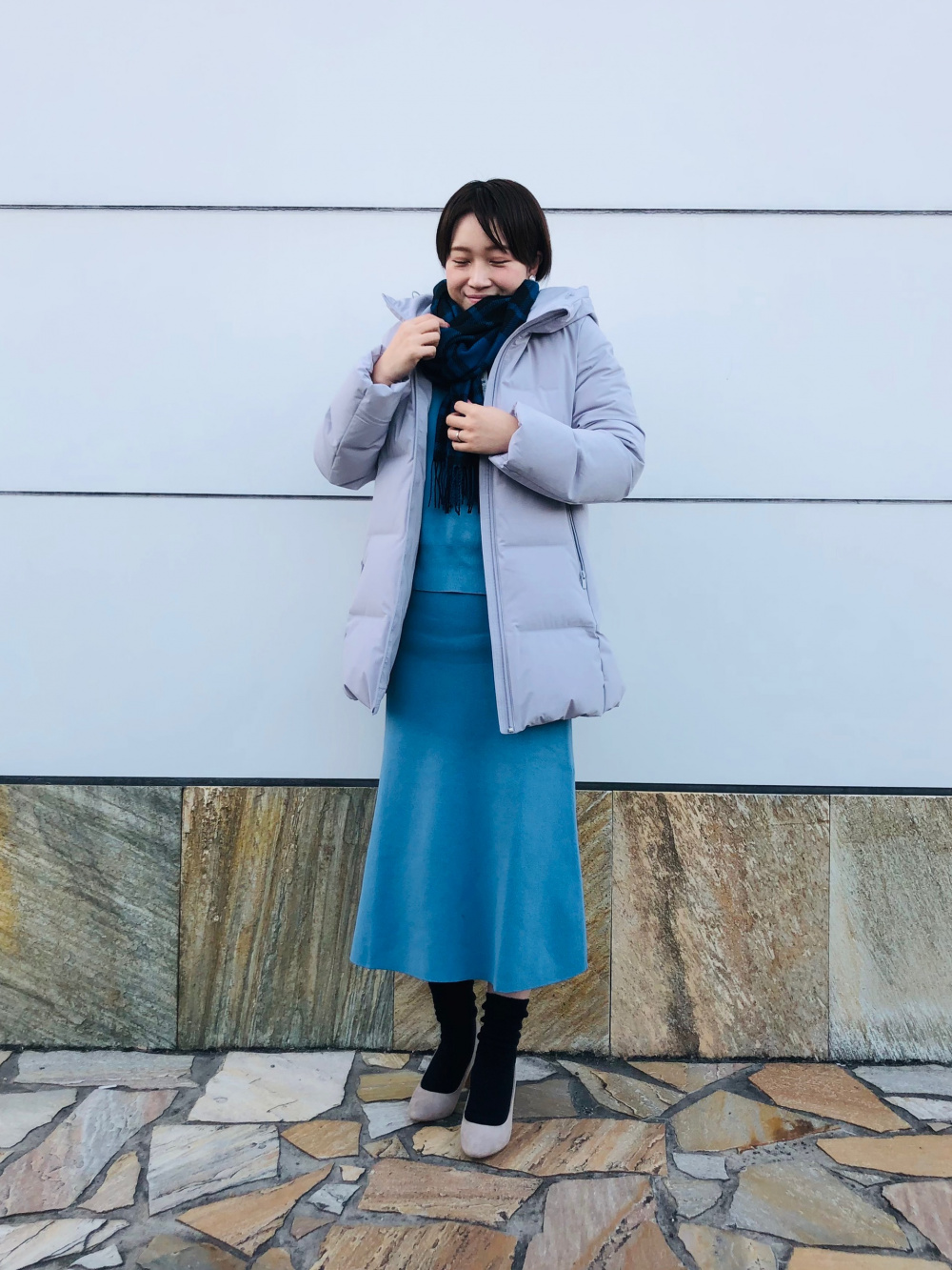 ストレッチシームレスダウンショートコート、ヒートテックレギンス/10