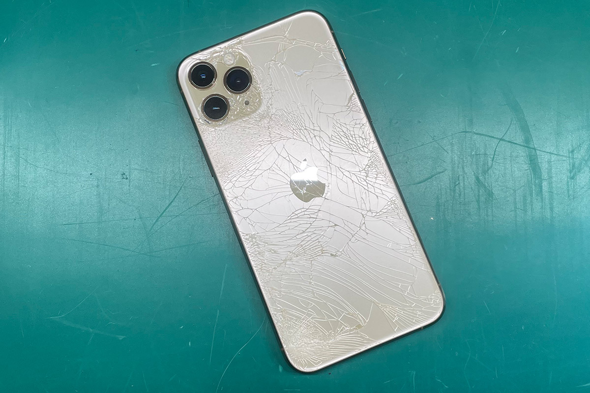大阪堺筋本町 iPhone 11 Pro 背面ガラス割れ修理 | APPLEMAC三宮元町
