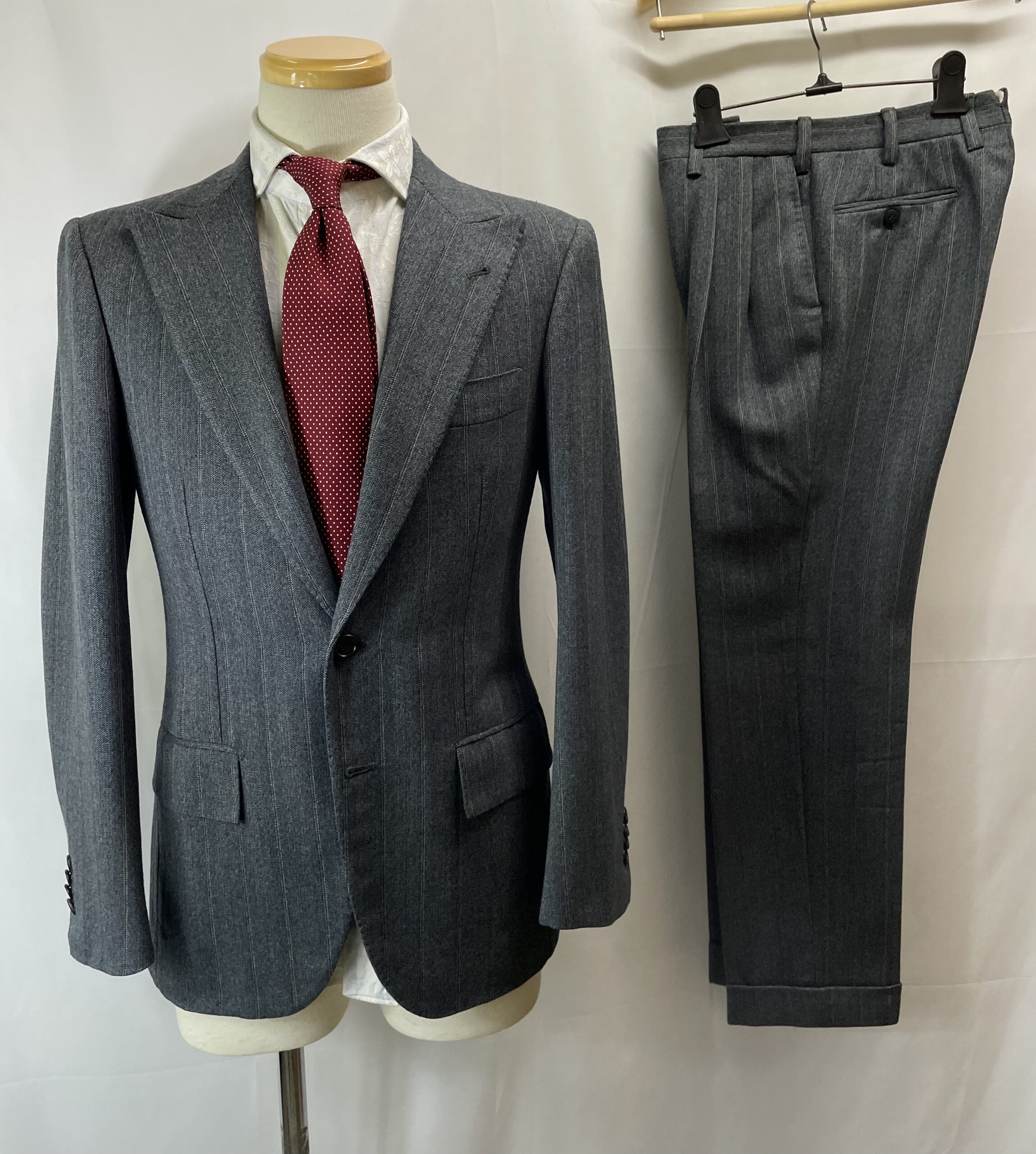 ORAZIO LUCIANO オラツィオ ルチアーノ】ヴィンテージ生地 ピークド