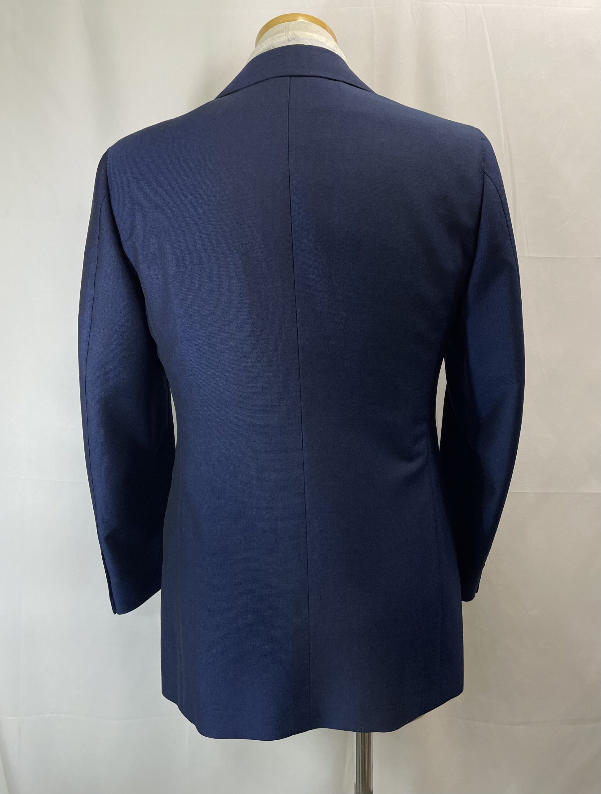 Cesare Attolini アットリーニ】ナポリ仕立て MTO注文服 春夏向け