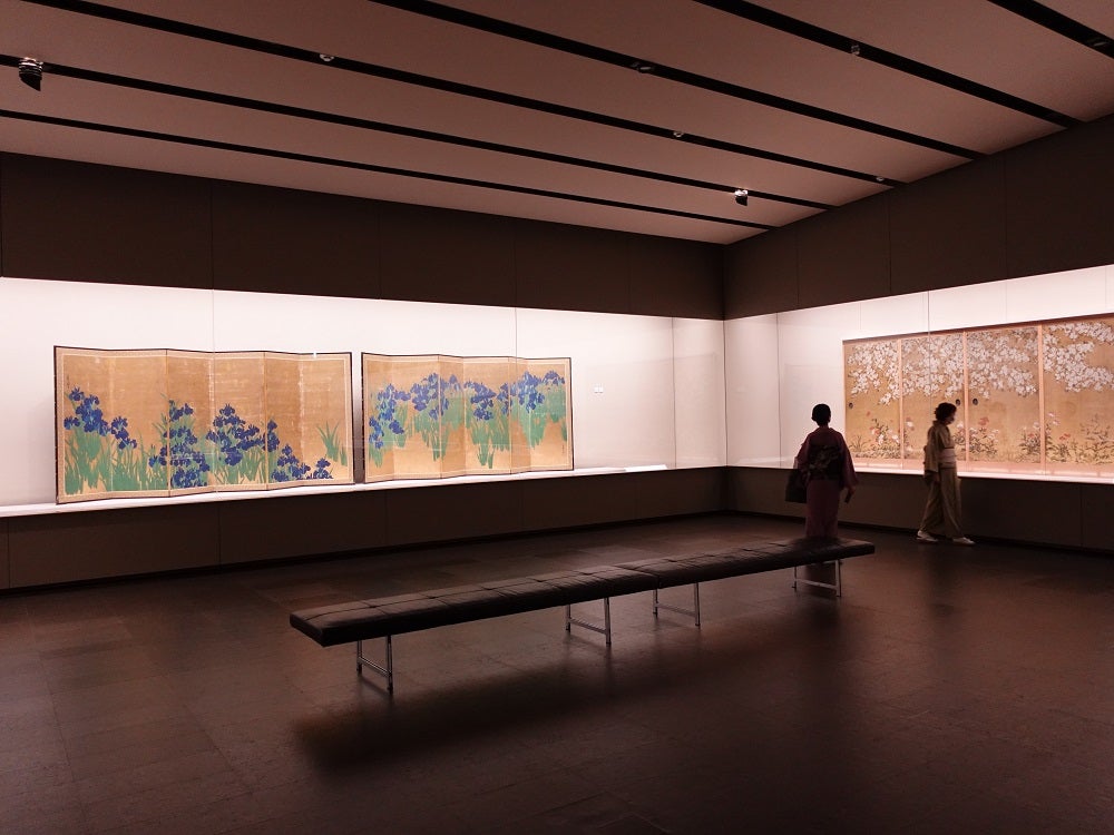 開幕】特別展「国宝・燕子花図屏風－デザインの日本美術－」根津美術館