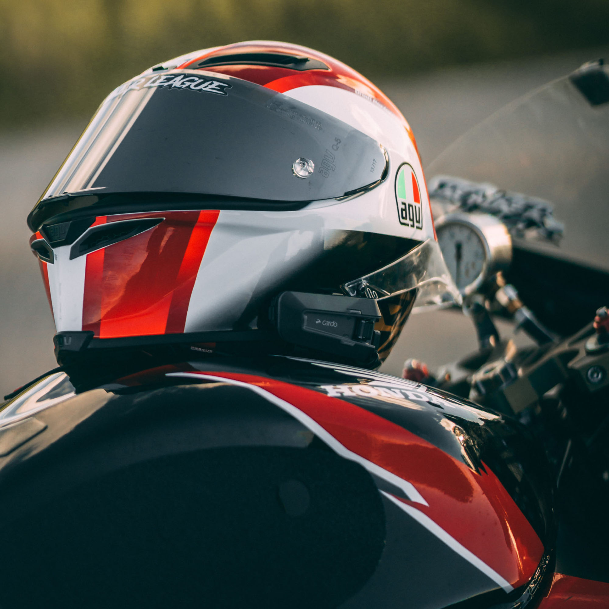 PACKTALK NEO - Cardo - バイク用インカム - 株式会社アーキサイト