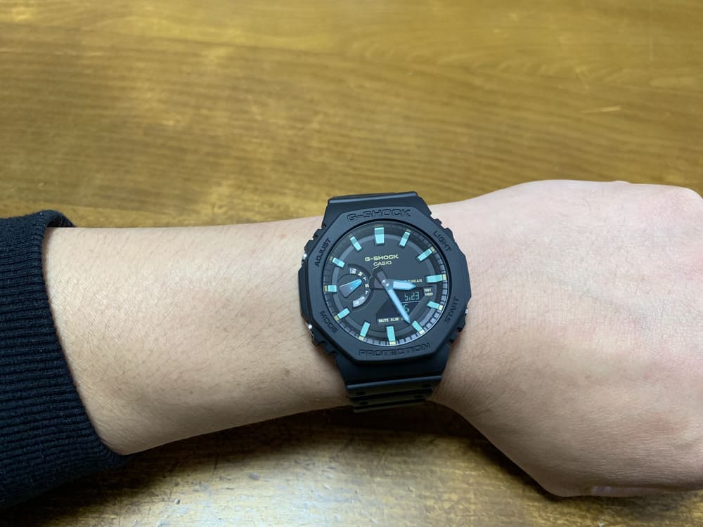 G-SHOCK「GA-2100RC-1AJF」をレビュー。緑青の色がオシャレな時計