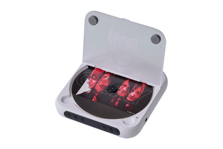 GLAY、CDプレーヤー同梱の30周年記念ベストアルバム。ジャケットは尾田