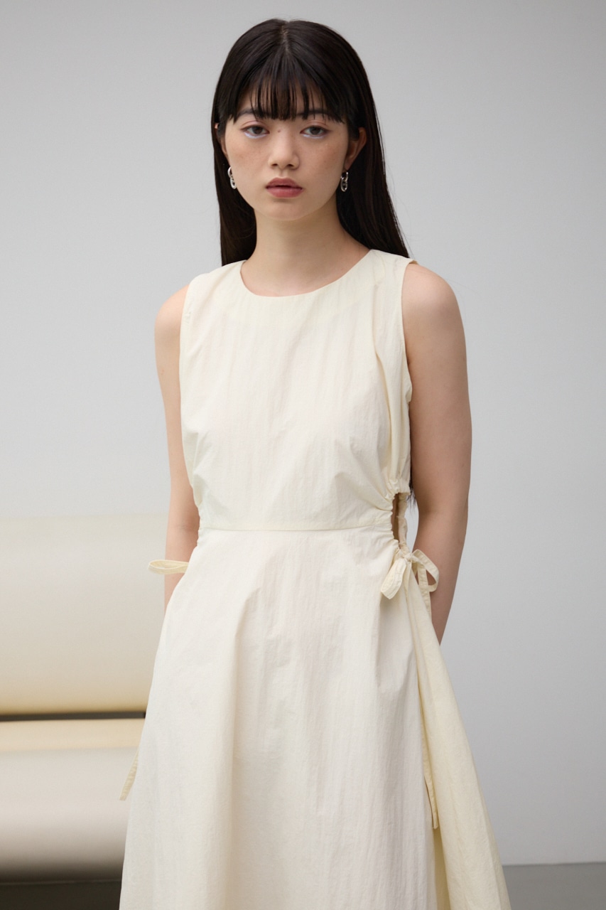 デザインノースリーブワンピース｜WOMEN｜250HSG33-571E｜AZUL BY