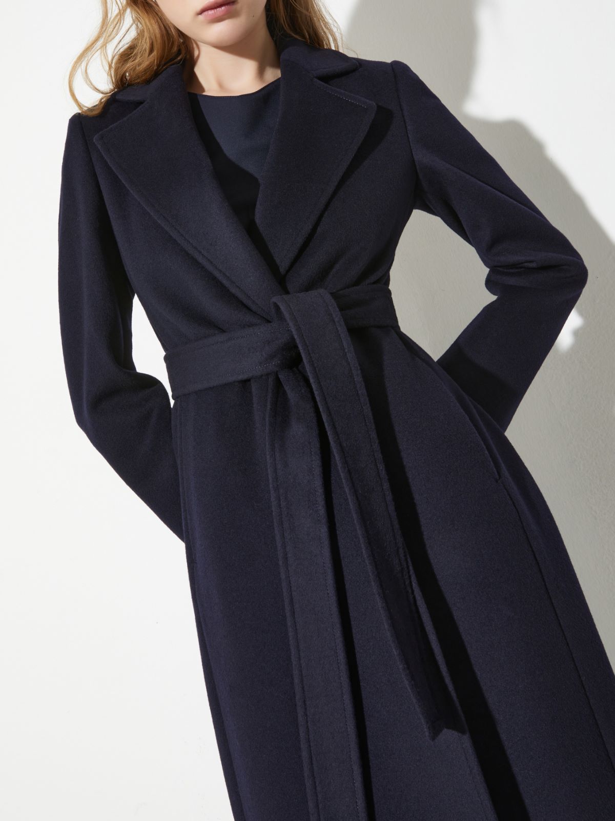 ロングラン] ピュア ウール ベルテッド ロング コート, navy | MAX&Co.