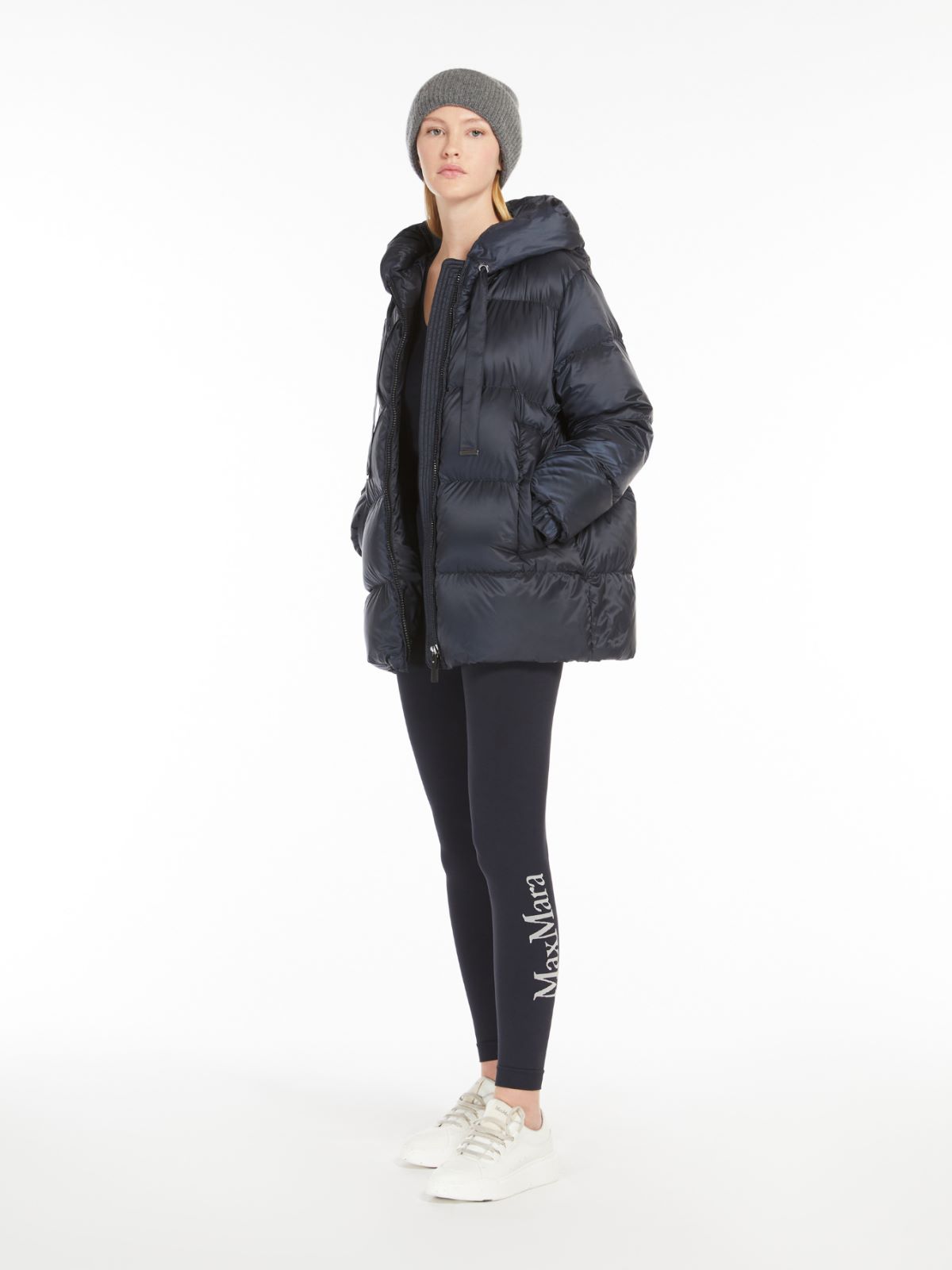 Down jacket in water-repellent canvas, midnightblue | Max Mara