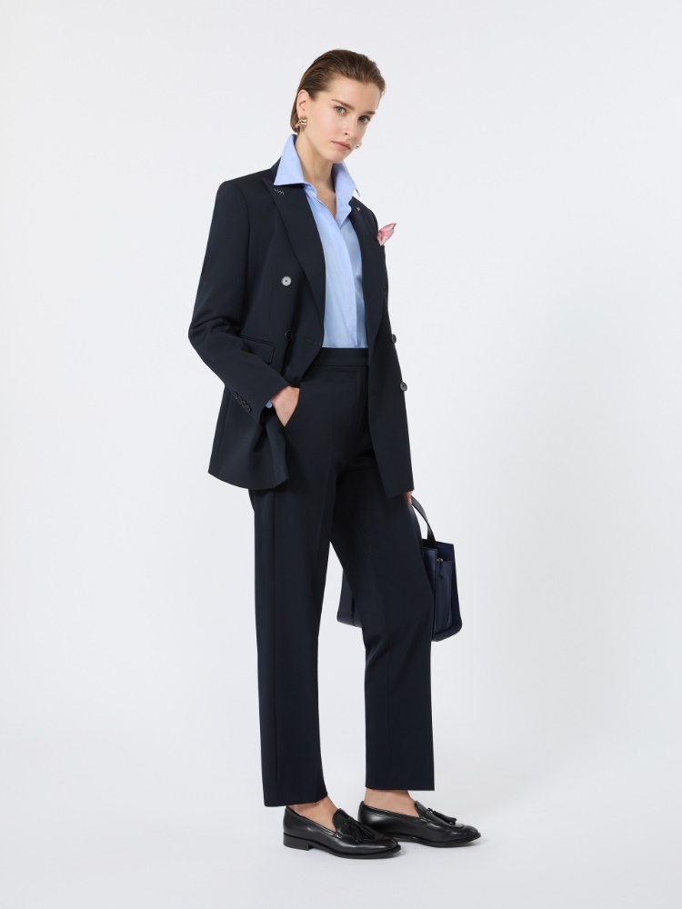 サルトリアーレコレクション | マックスマーラ公式サイト