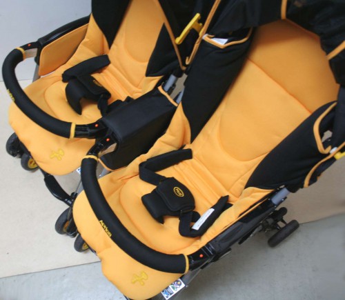 ネルッコベッドツインズサーモ アップリカ製2人乗りベビーカー №18711