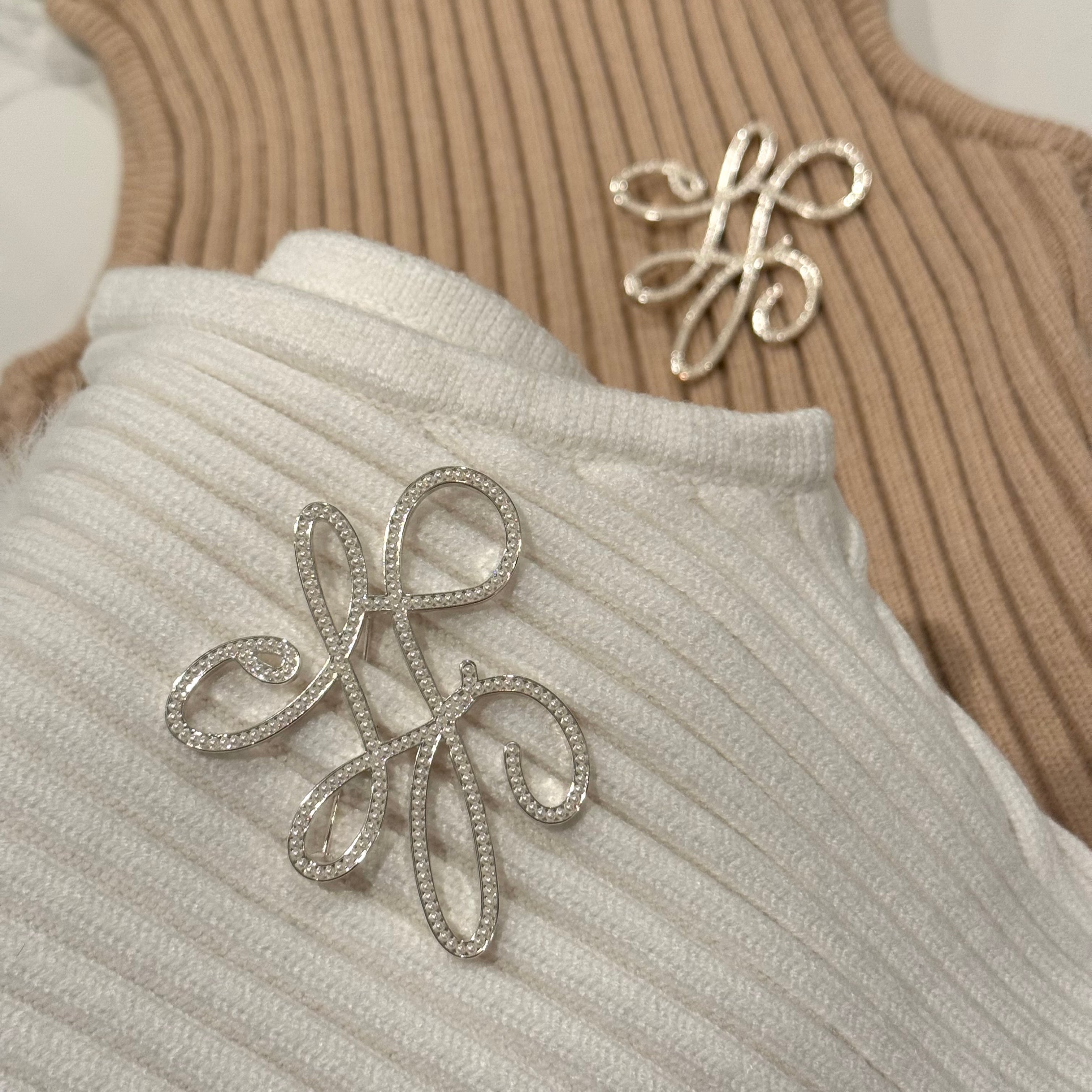 Lumignon original ♥ Shaggy arm knit + perl brooch【ホワイト