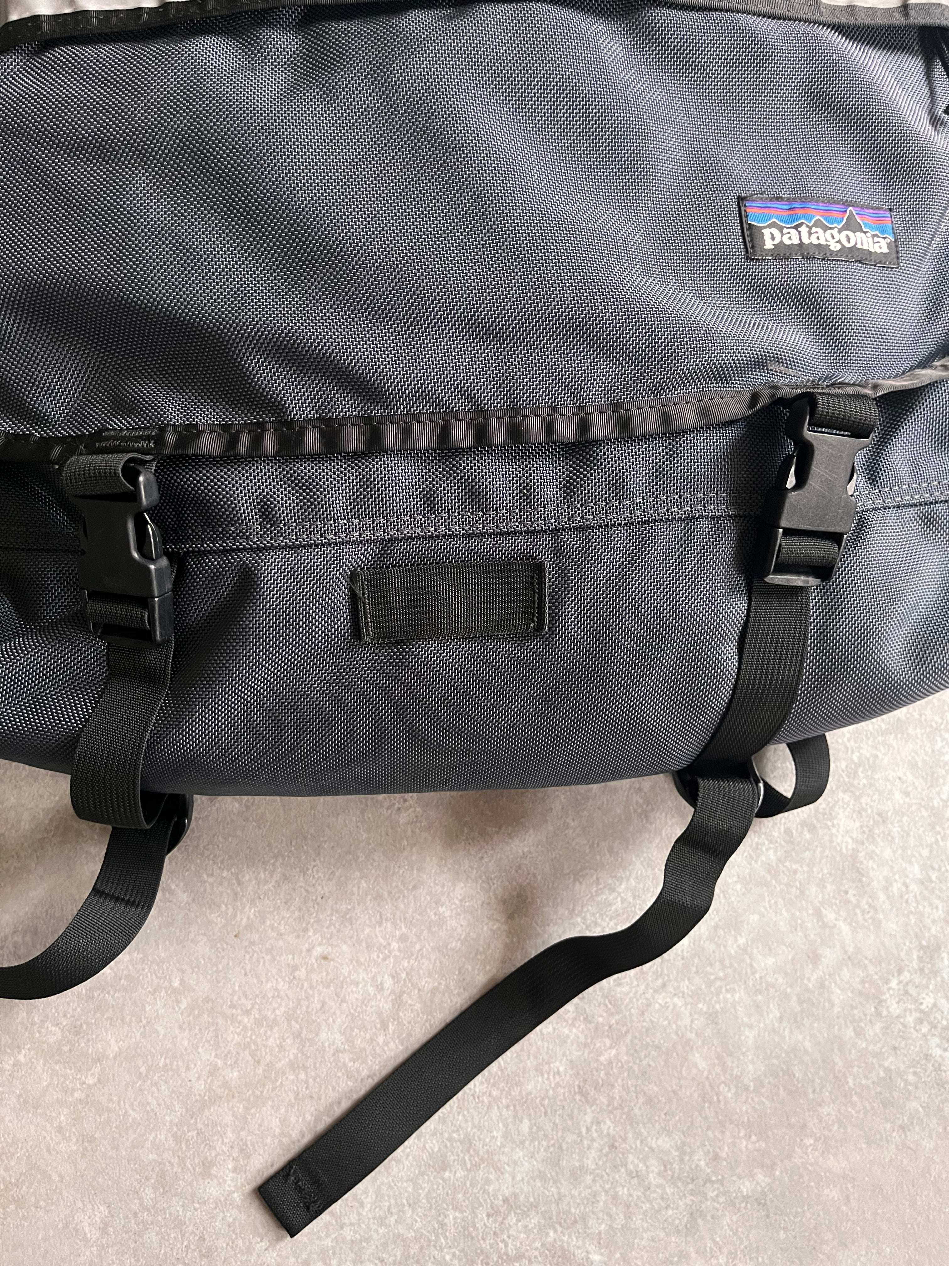 2000s Patagonia Critical Mass Messenger Bag Made in USA | ROGER'S