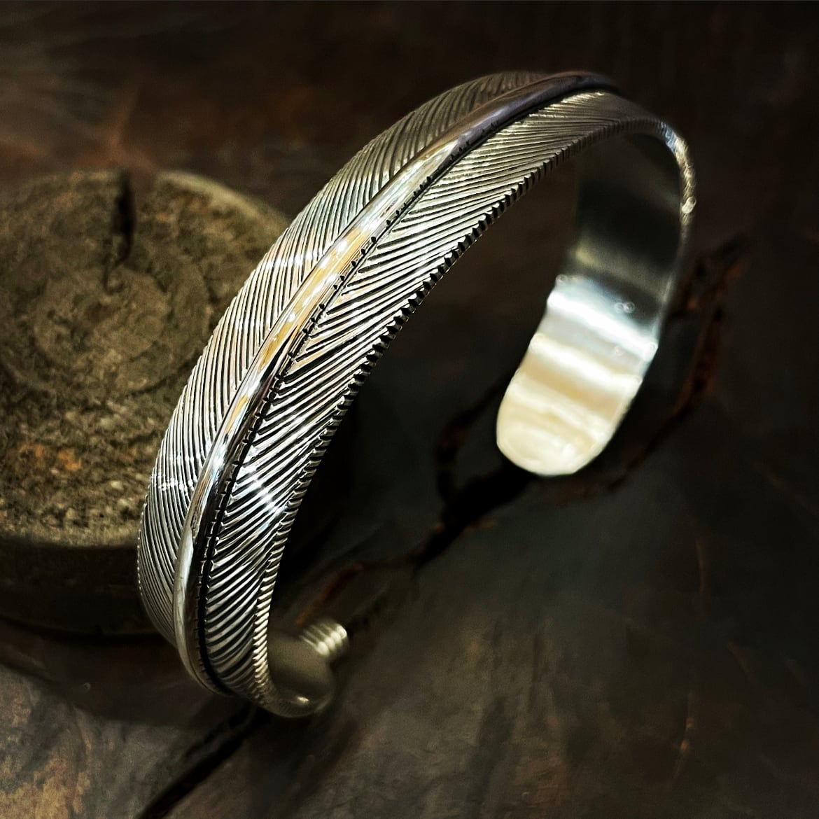 ハーヴィーメイス（Harvey Mace）フェザーバングル1.3センチ幅