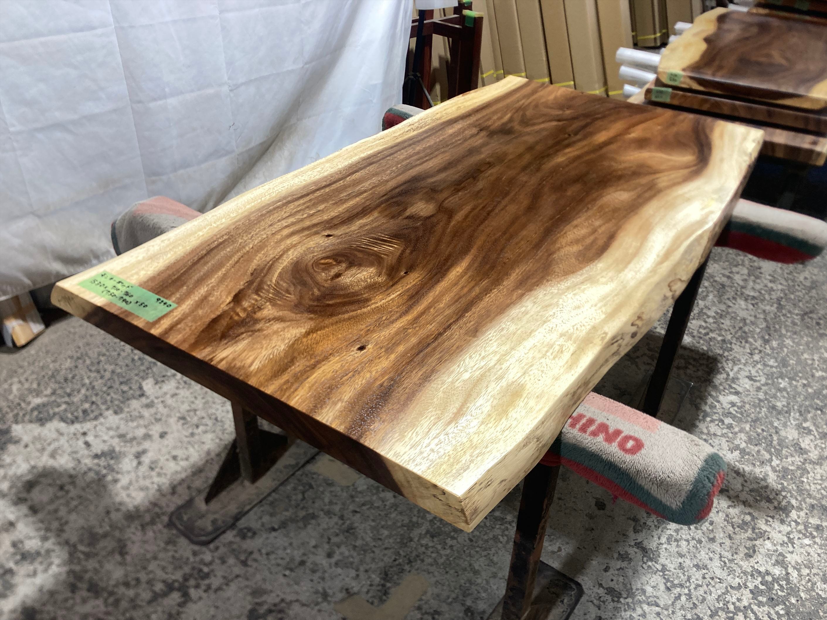 ダイニングテーブル | 銘木無垢材一枚板の来宝綜合銘木工業株式会社