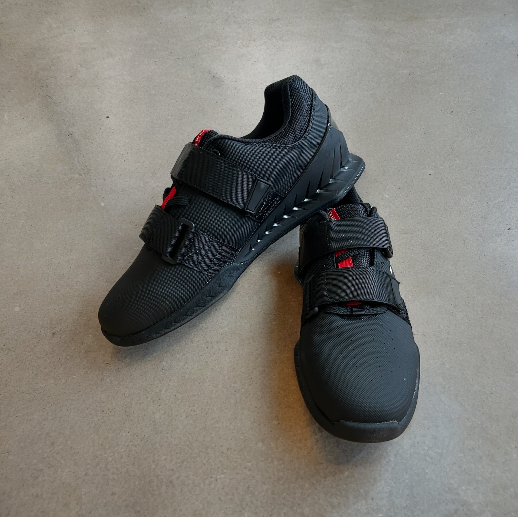 スクワットシューズ オリジナルロゴ入り | squatmania