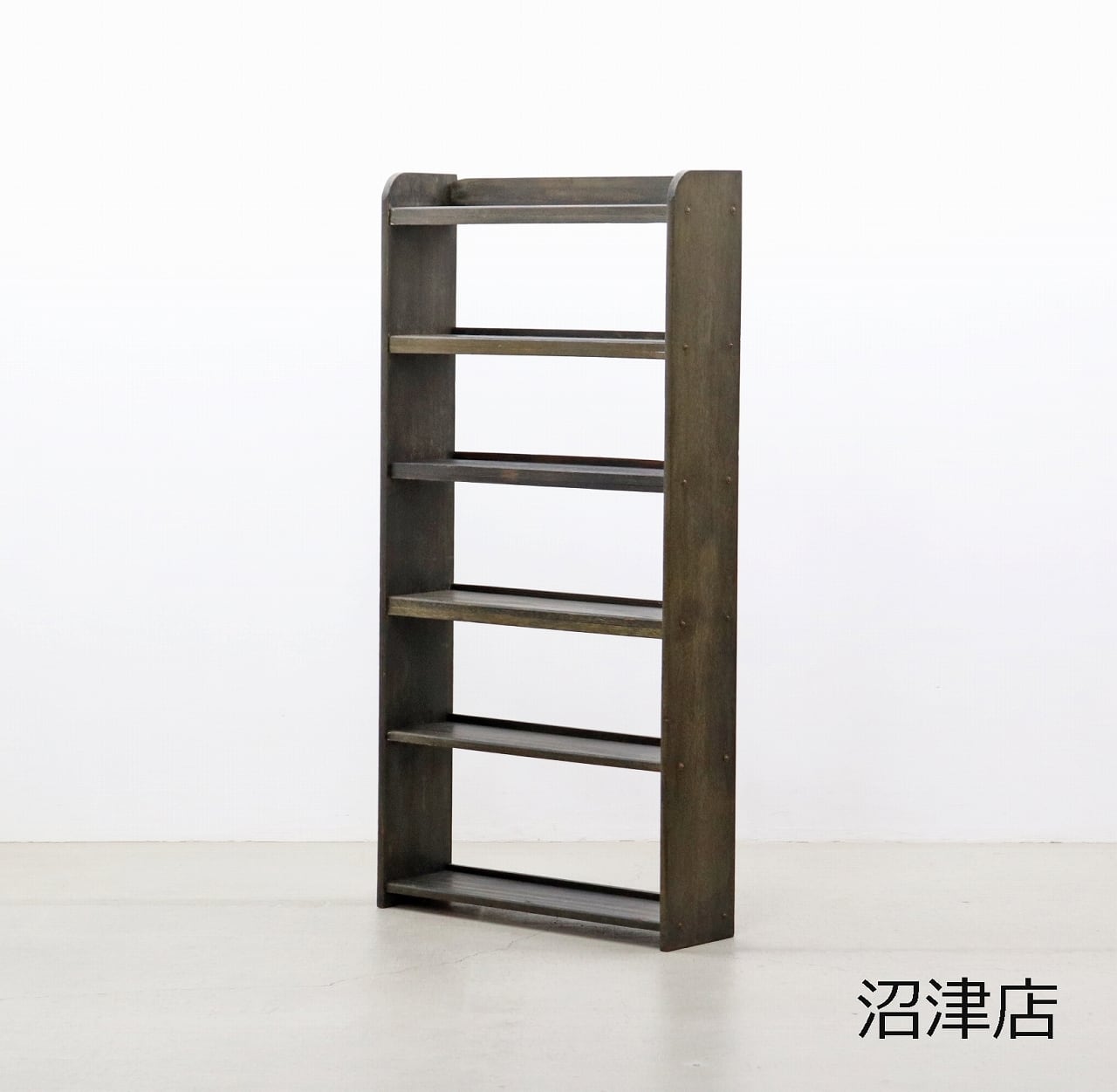 沼津店】 レトロ ラワン 無垢材 本棚 シェルフ 飾り棚 食器棚