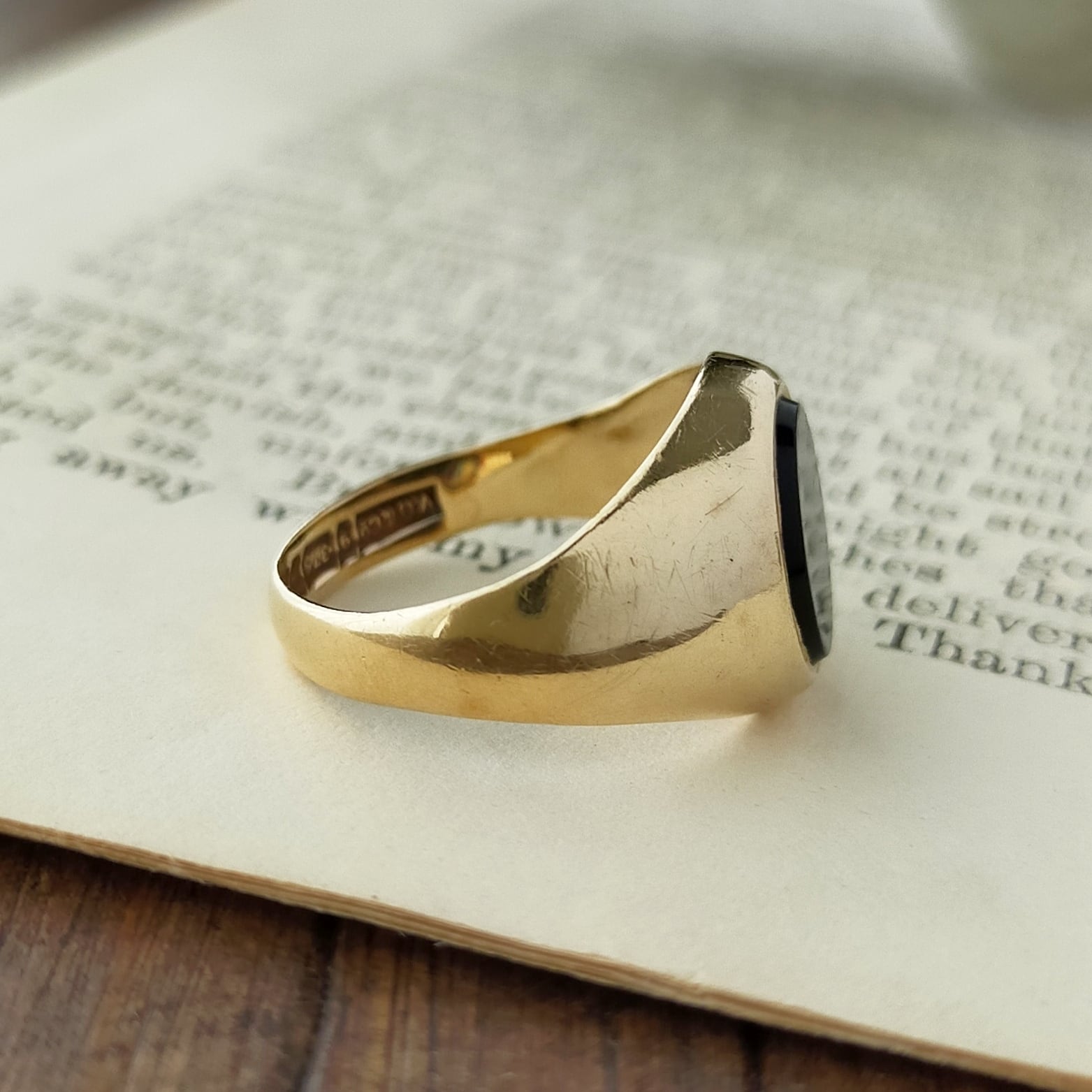 英国 1972年 ヴィンテージ 9kゴールド オニキス シグネットリング