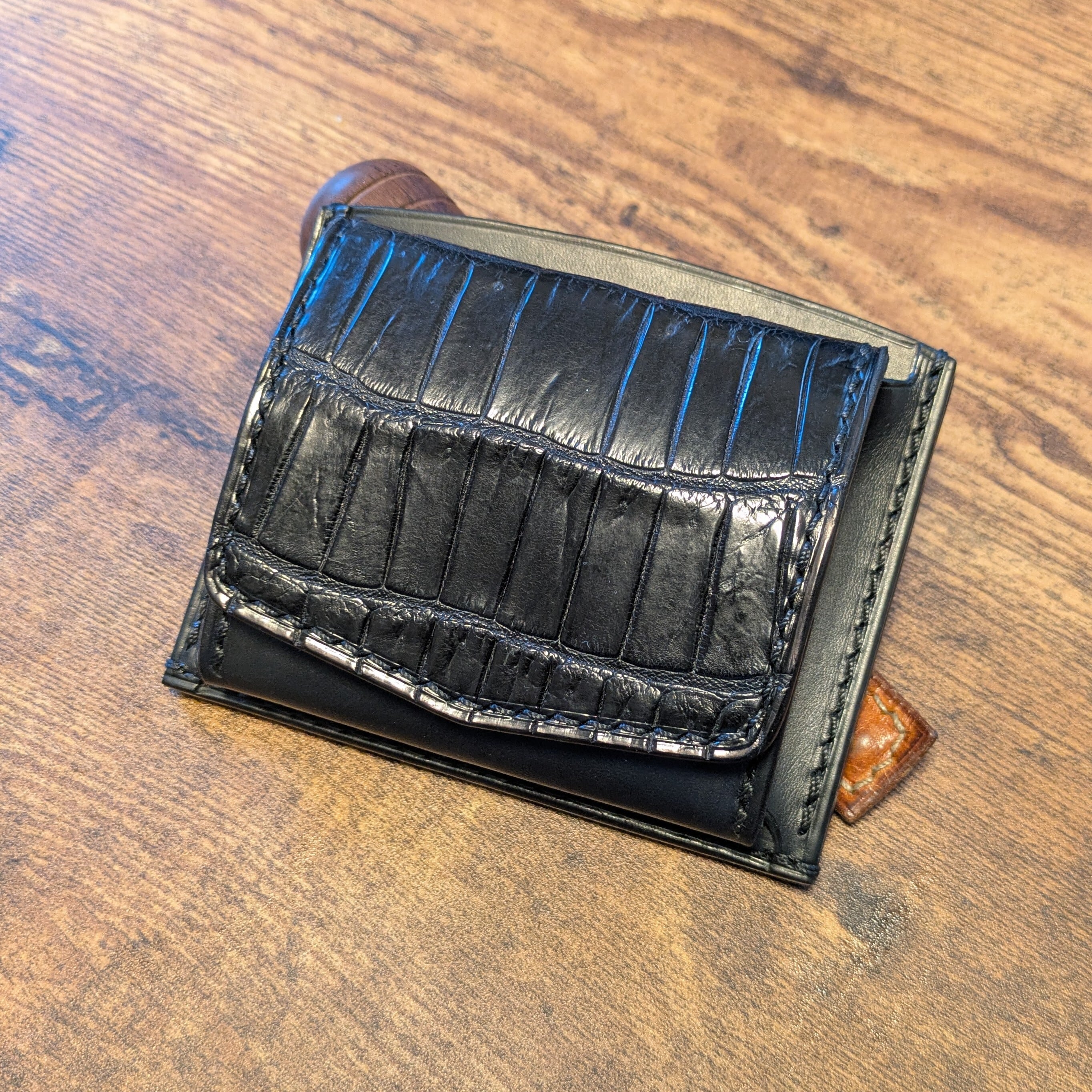 ポロサスクロコダイル“ディープブラック”スマートフォルデッド