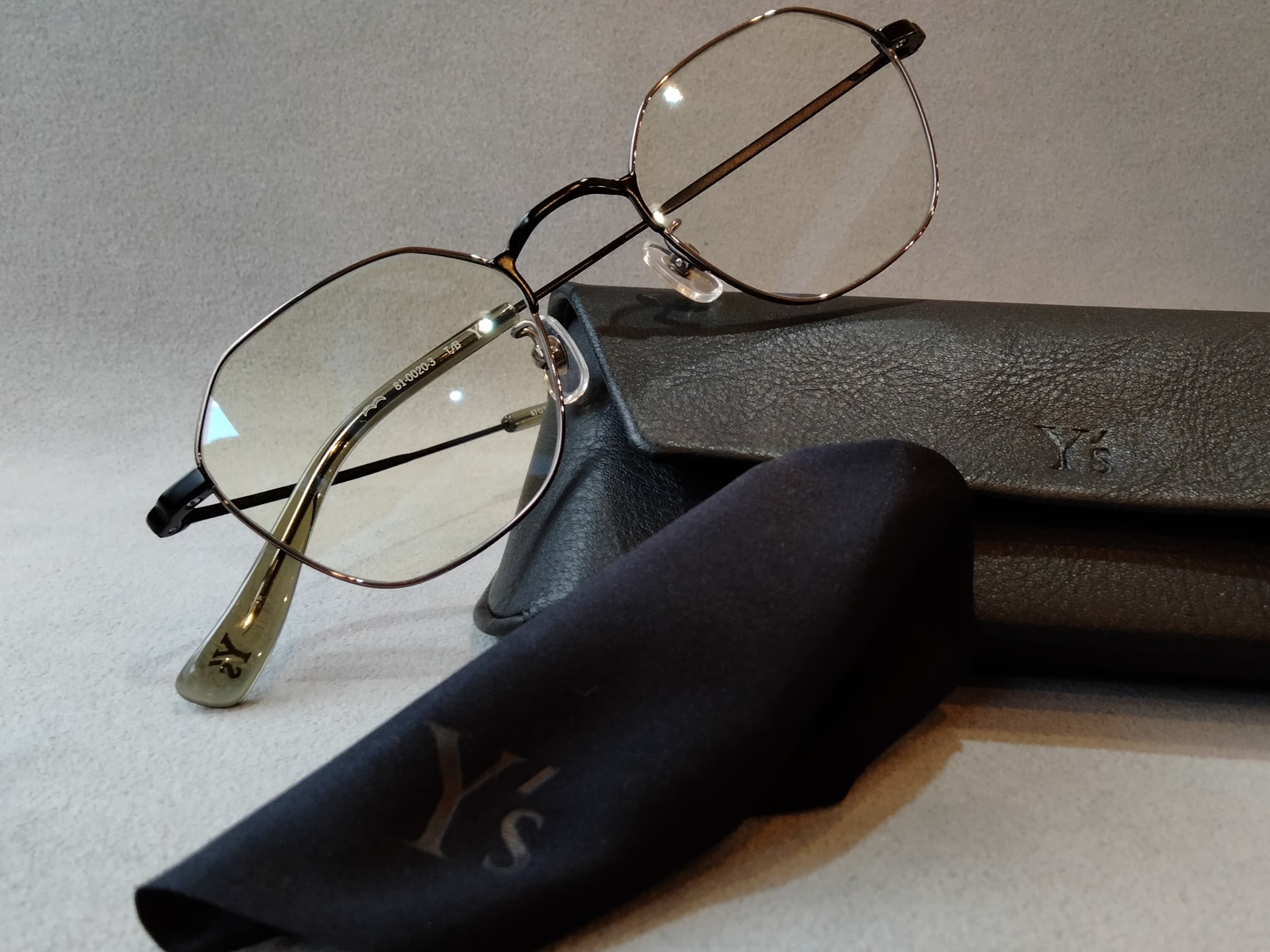 Y's (ワイズ) EYEWEAR 81-0020-3 // BLACK-Dark Grey ［France MADE