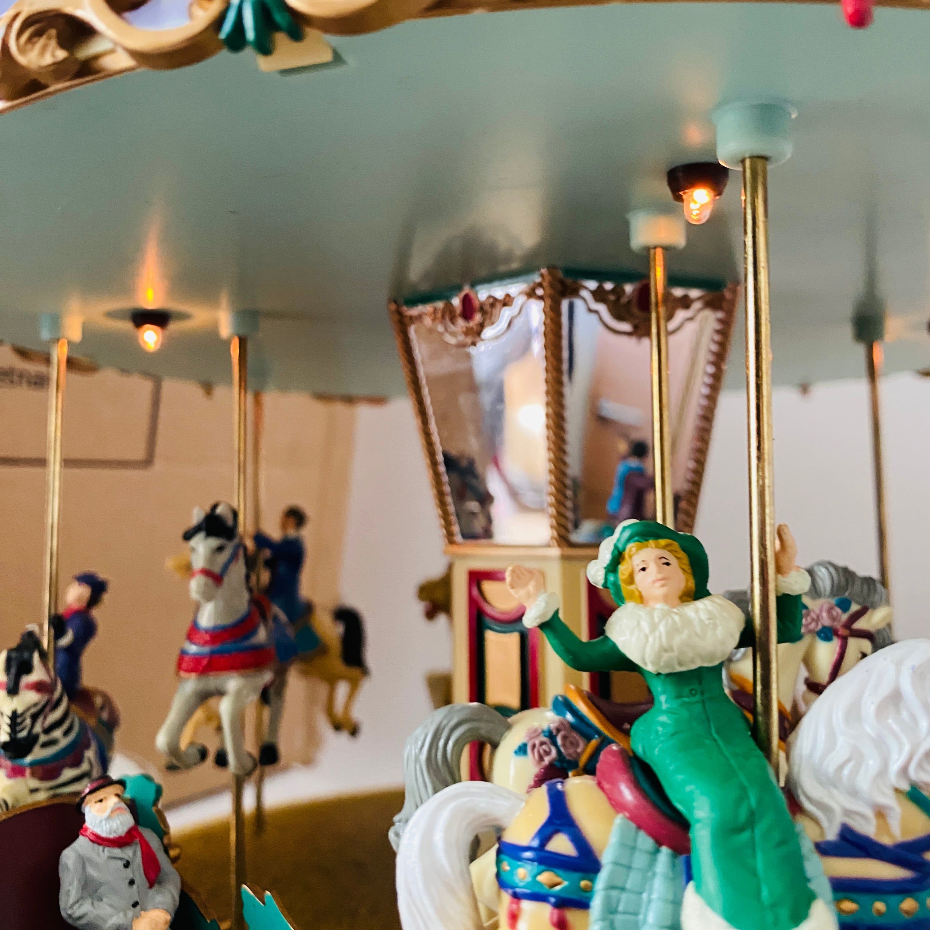 ☆ミスタークリスマス カルーセル ゴールドラベル オリジナルボックス