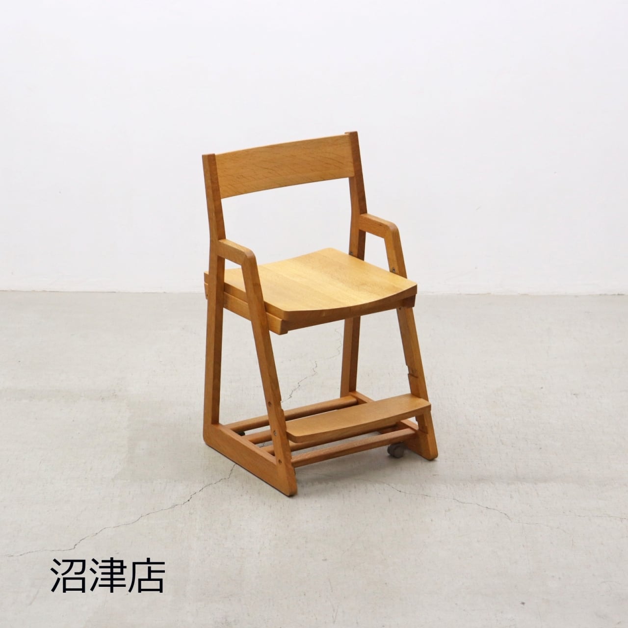 在庫4脚 unico ウニコ ADDAY ダイニングチェア 椅子 オーク アッシュ
