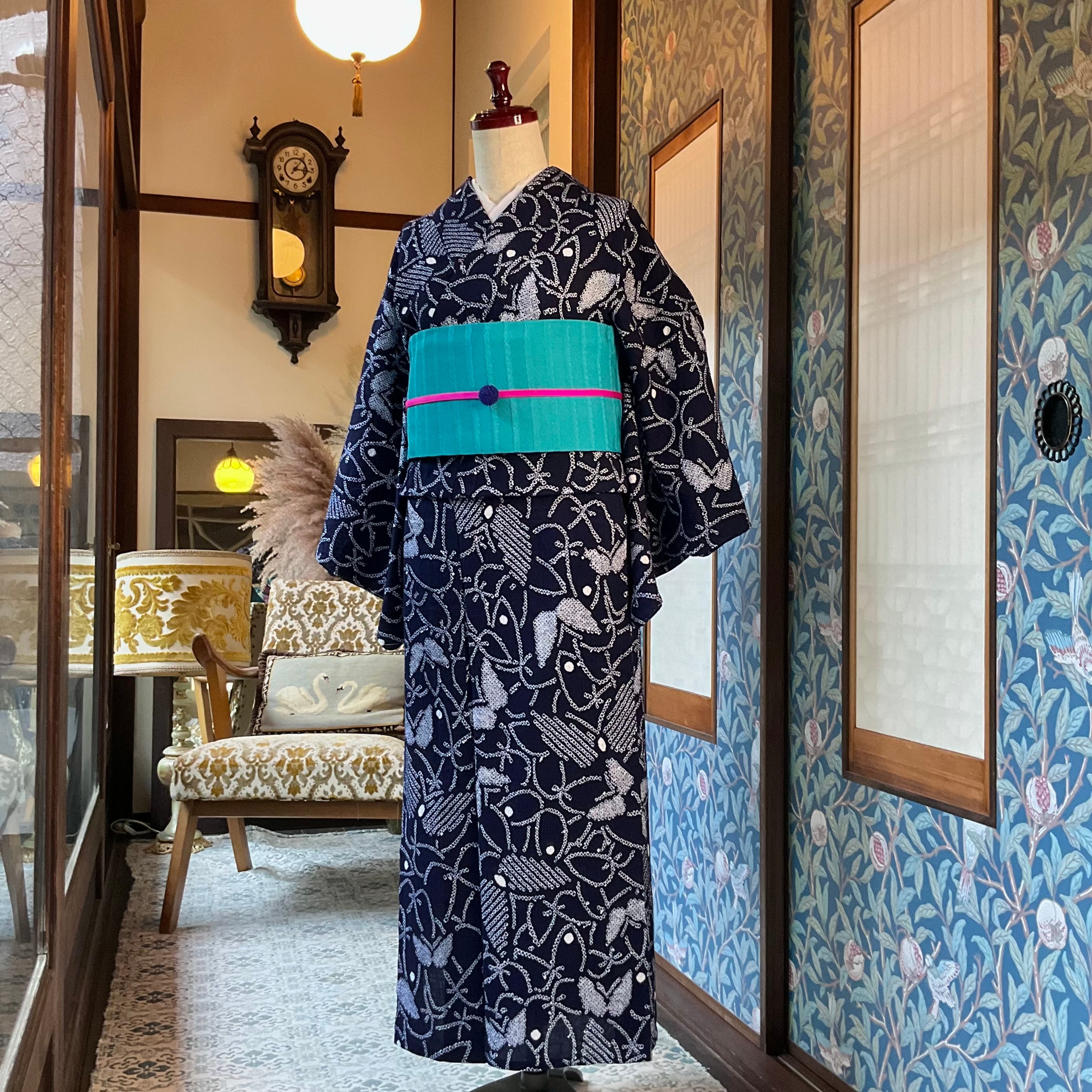 蝶づくし＊藍染 濃紺 ネイビー 蝶々 ちょうちょ レトロ 大人浴衣 有松