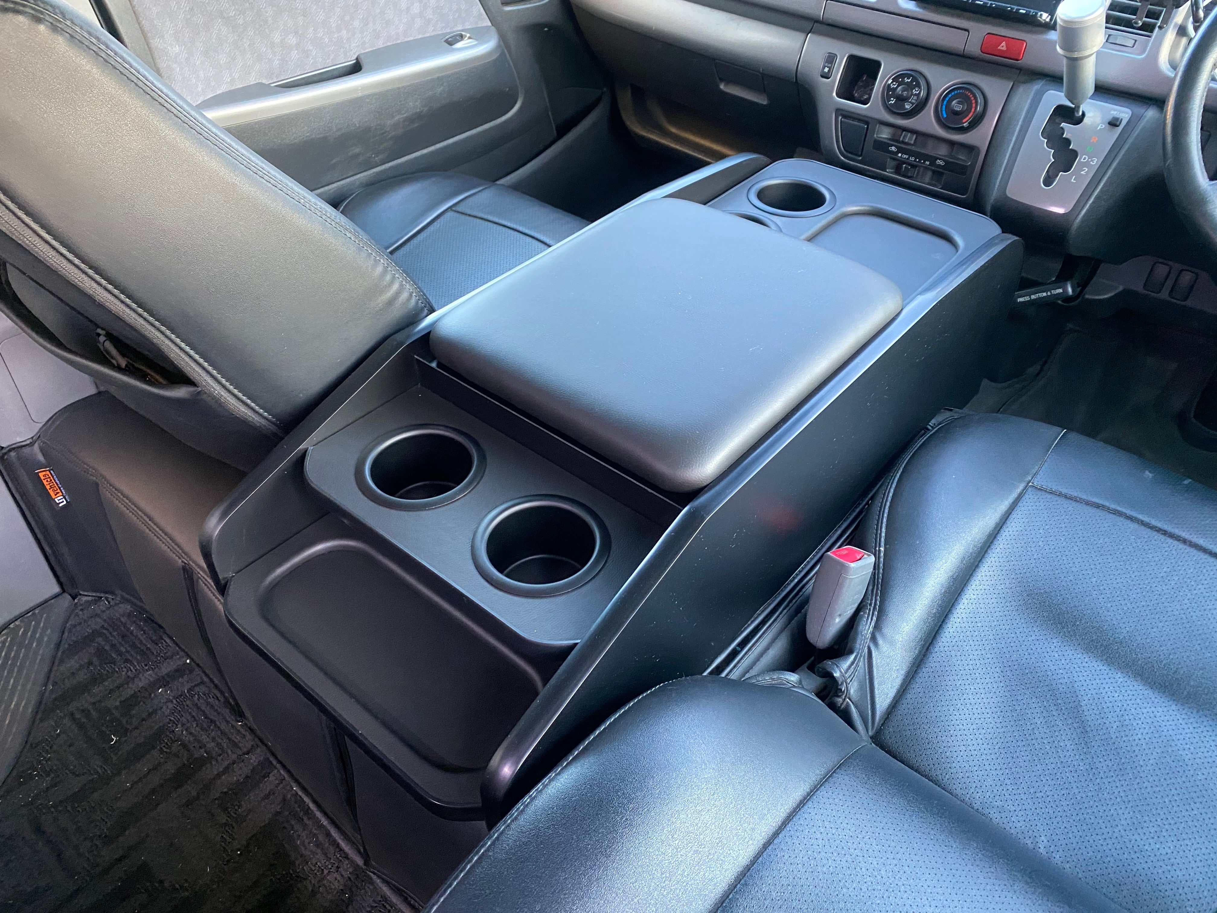 No．12／ ハイエースナロー用ワイドサイズ リア2段 コンソール