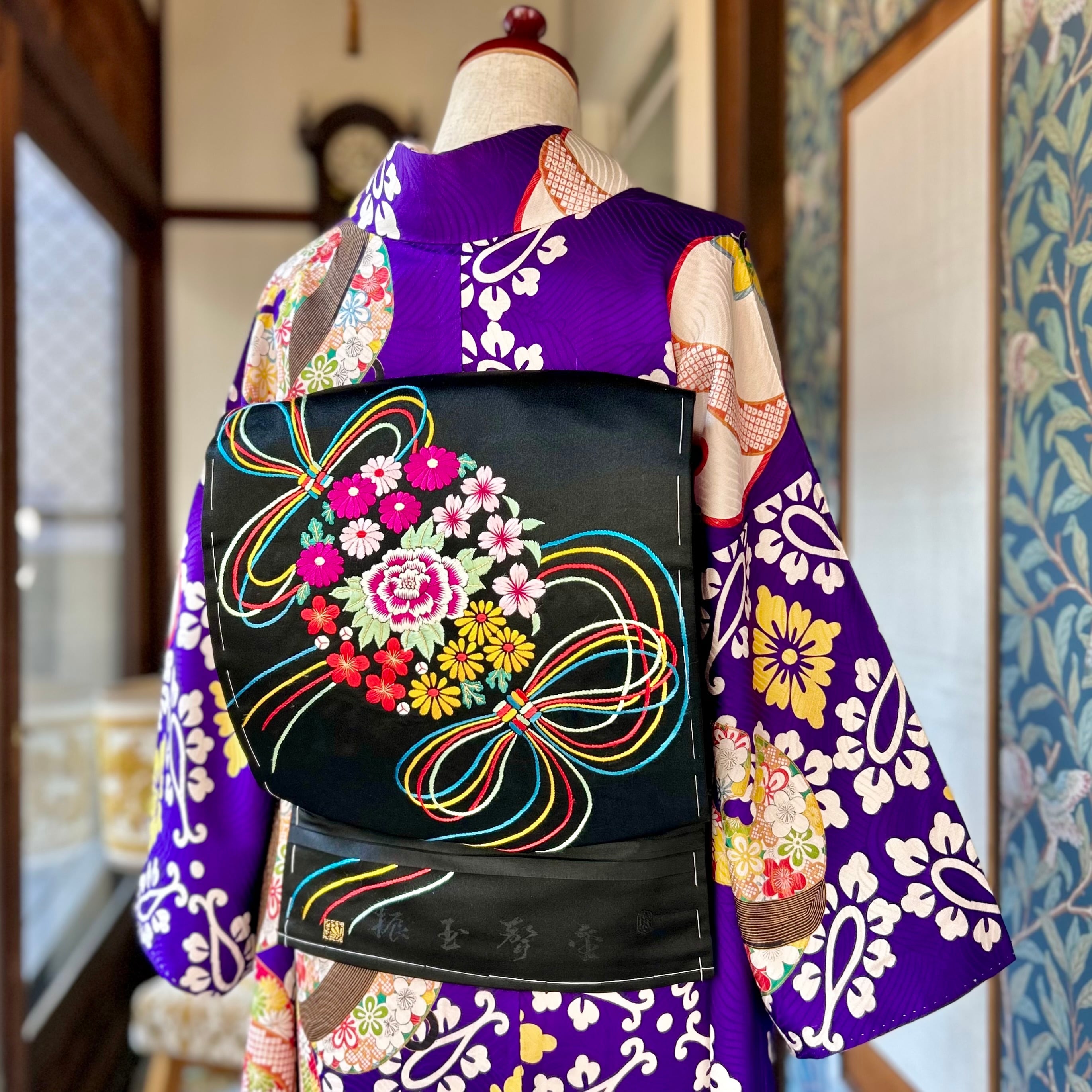 花薬玉＊刺繍 花 牡丹 桜 梅 菊 黒地 繻子 長め！アンティーク名古屋帯