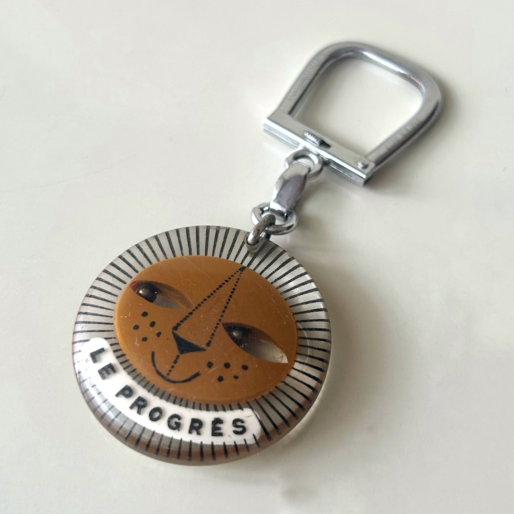 LE PROGRES サヴィニャック 動く レア ブルボンキーホルダー