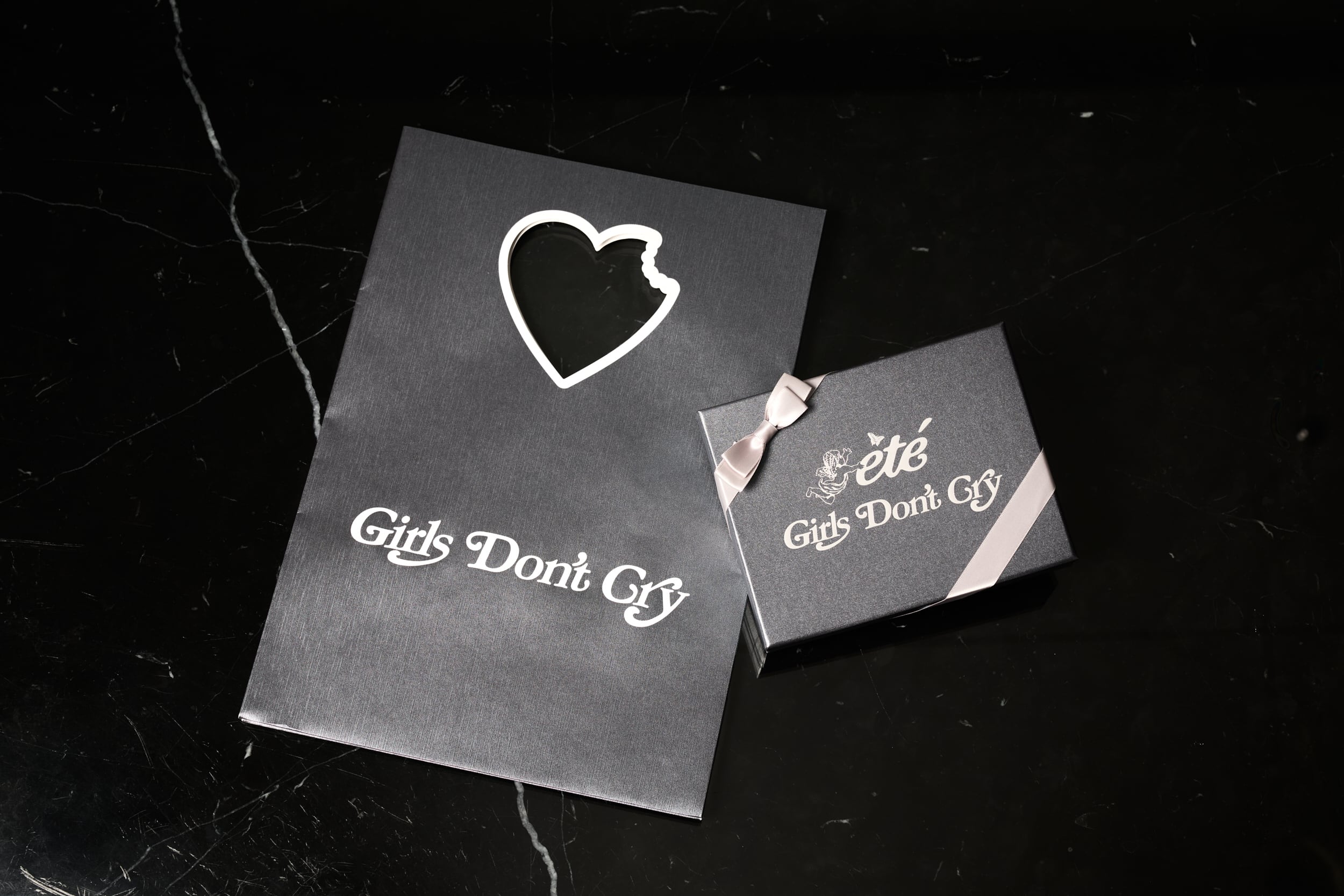 été x Girls Donʼt Cry ショコラボックス | VERDY'S GIFT SHOP