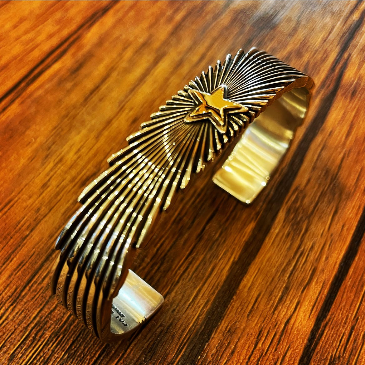 パットべドニー（Pat Bedonie）14Kスター サンバーストバングル