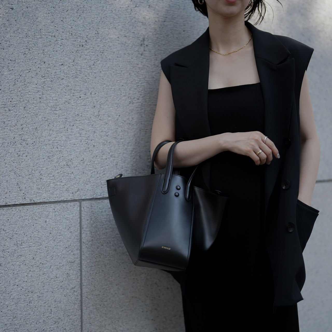 エックスニヒロ(X NIHILO) レザートートバケットバッグ 「Eight Mini