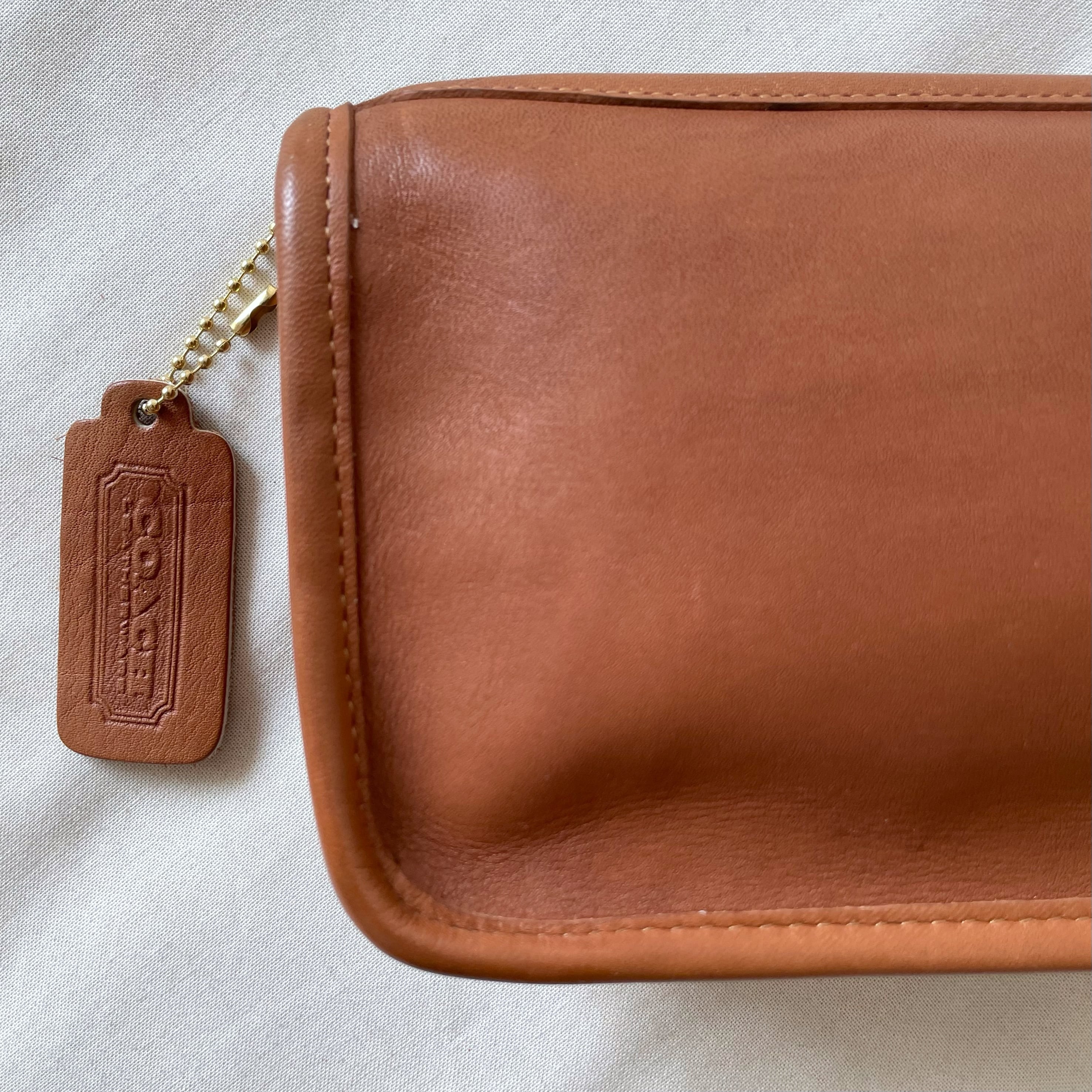 RARE VINTAGE COACH (OLD COACH オールドコーチ) CHUNKY CASE IN