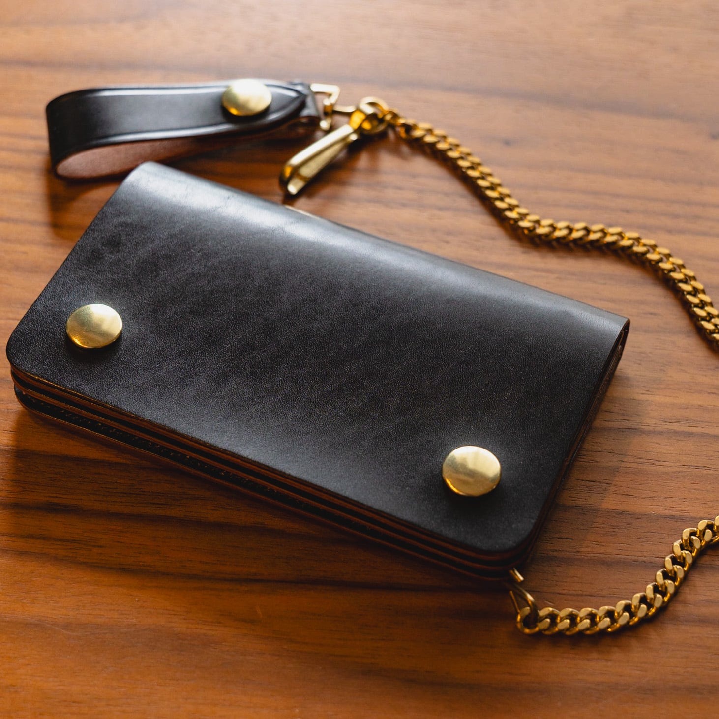 ブラックレザー トラッカーズウォレット 真鍮チェーン付き トラッカー