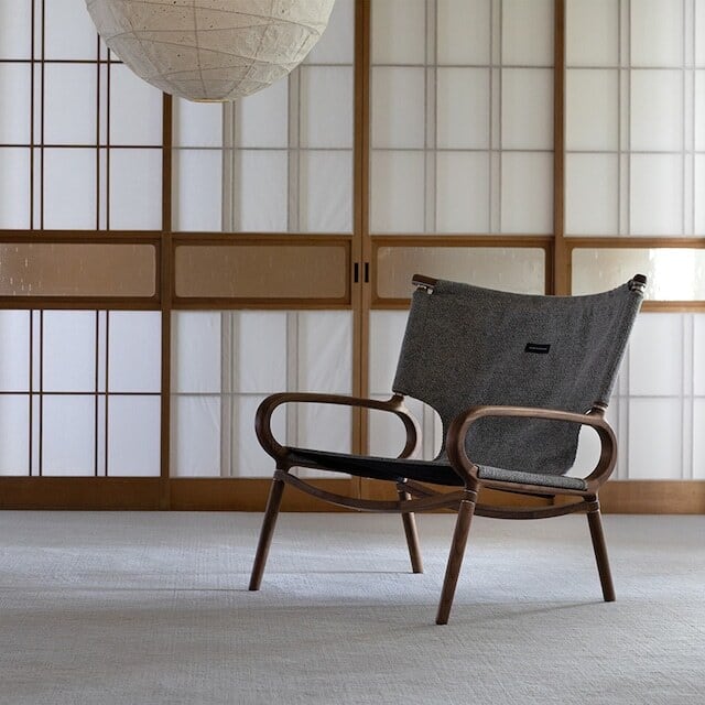 IKIKI グランドチェア ウォルナット ファブリック テクスグレー