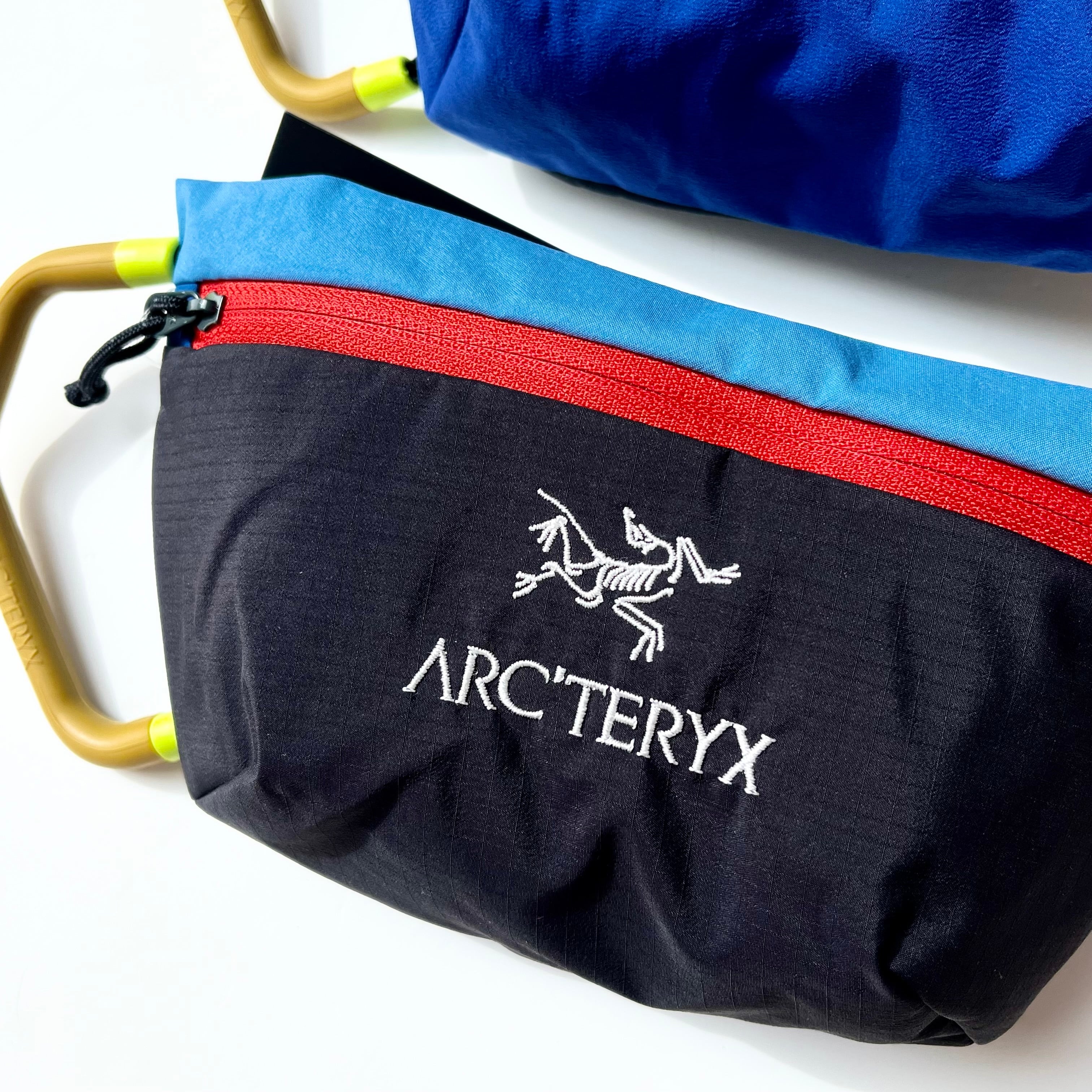 日本未発売 【ARC'TERYX】 Foley Pouch 限定（MADE IN CANADA