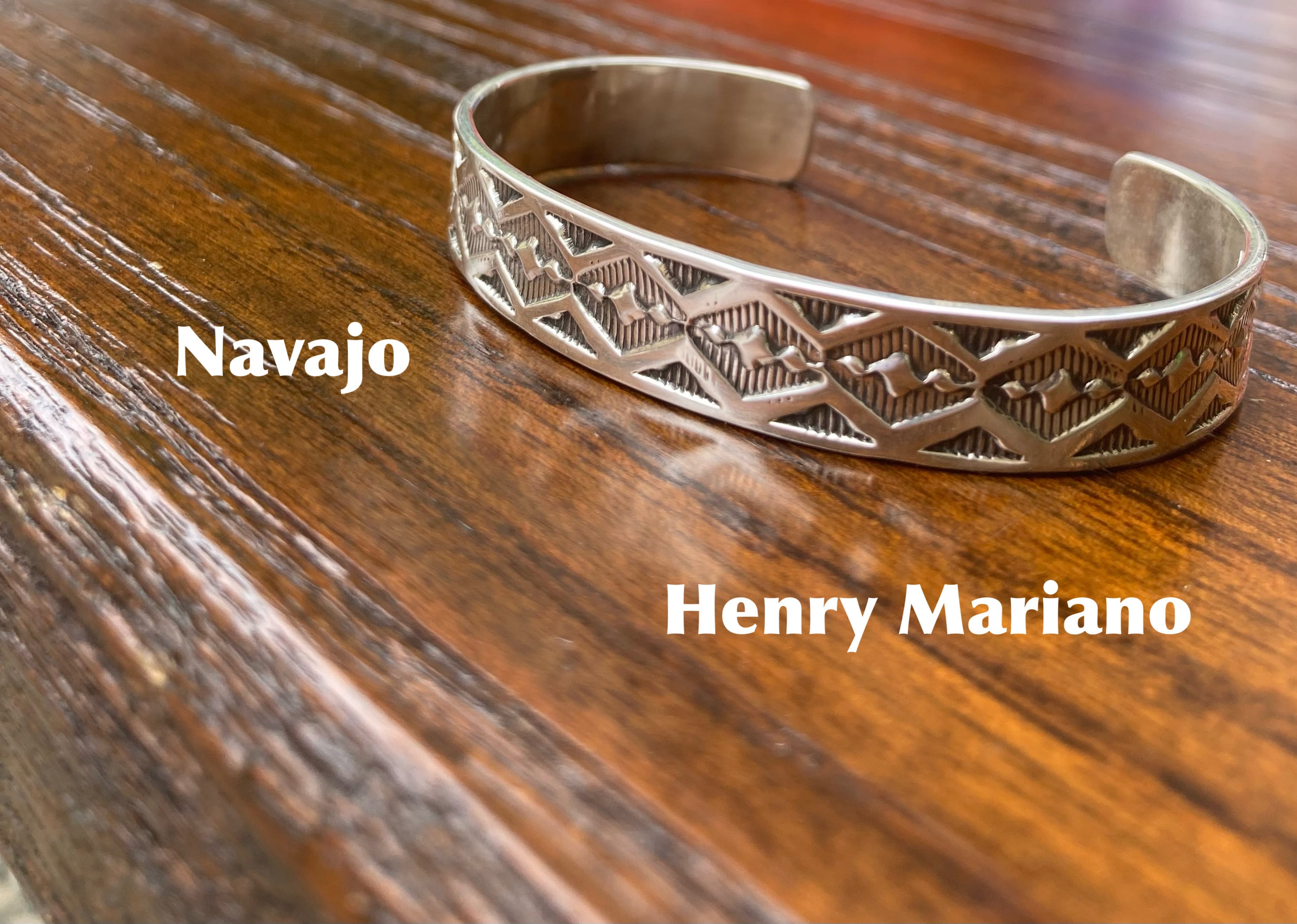 Navajo】ナバホ族 インディアンジュエリー バングル Henry Mariano