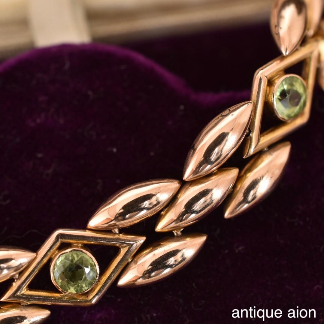 英国アンティーク 1890-1910年頃 9ctゴールドと天然ペリドットの
