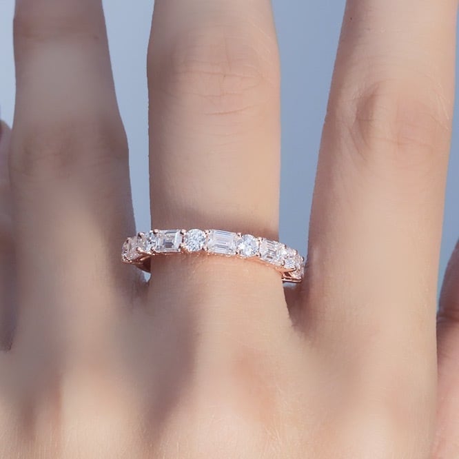 エメラルドカット モアサナイト 1.65ct ハーフエタニティリング