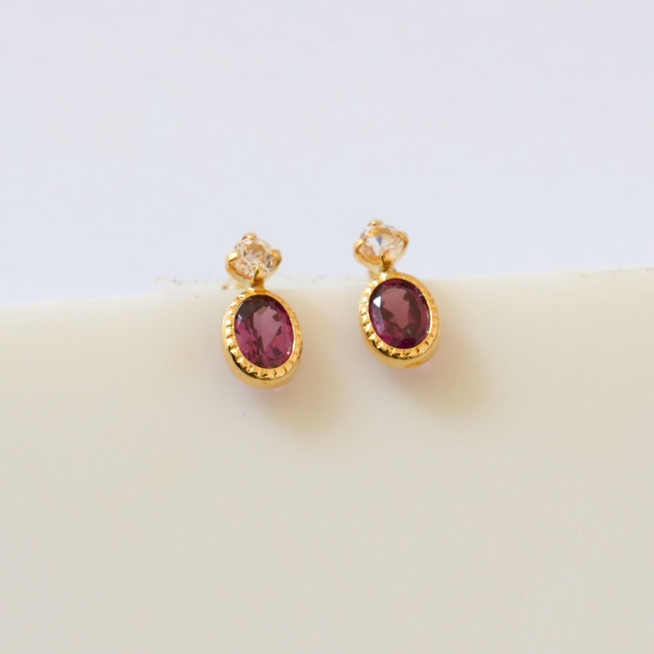 K18 ロードライトガーネット ピアス 1月誕生石 イエローゴールド ミル