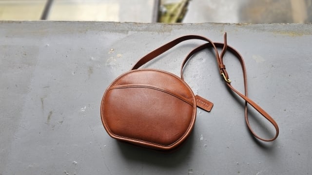 オールドコーチ ☆ USA製 レザー ラウンドデザイン ショルダーバッグ