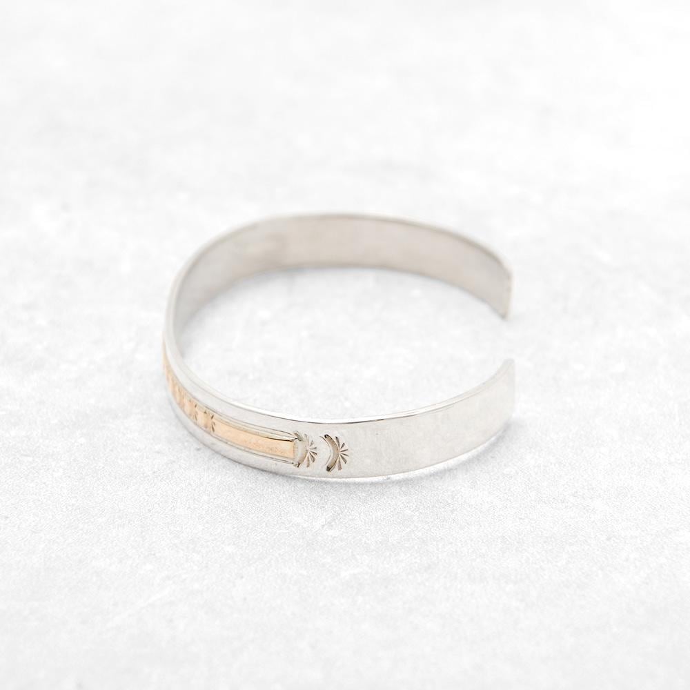 INDIAN JEWELRY インディアンジュエリー】Navajo Silver×14KGF Bangle